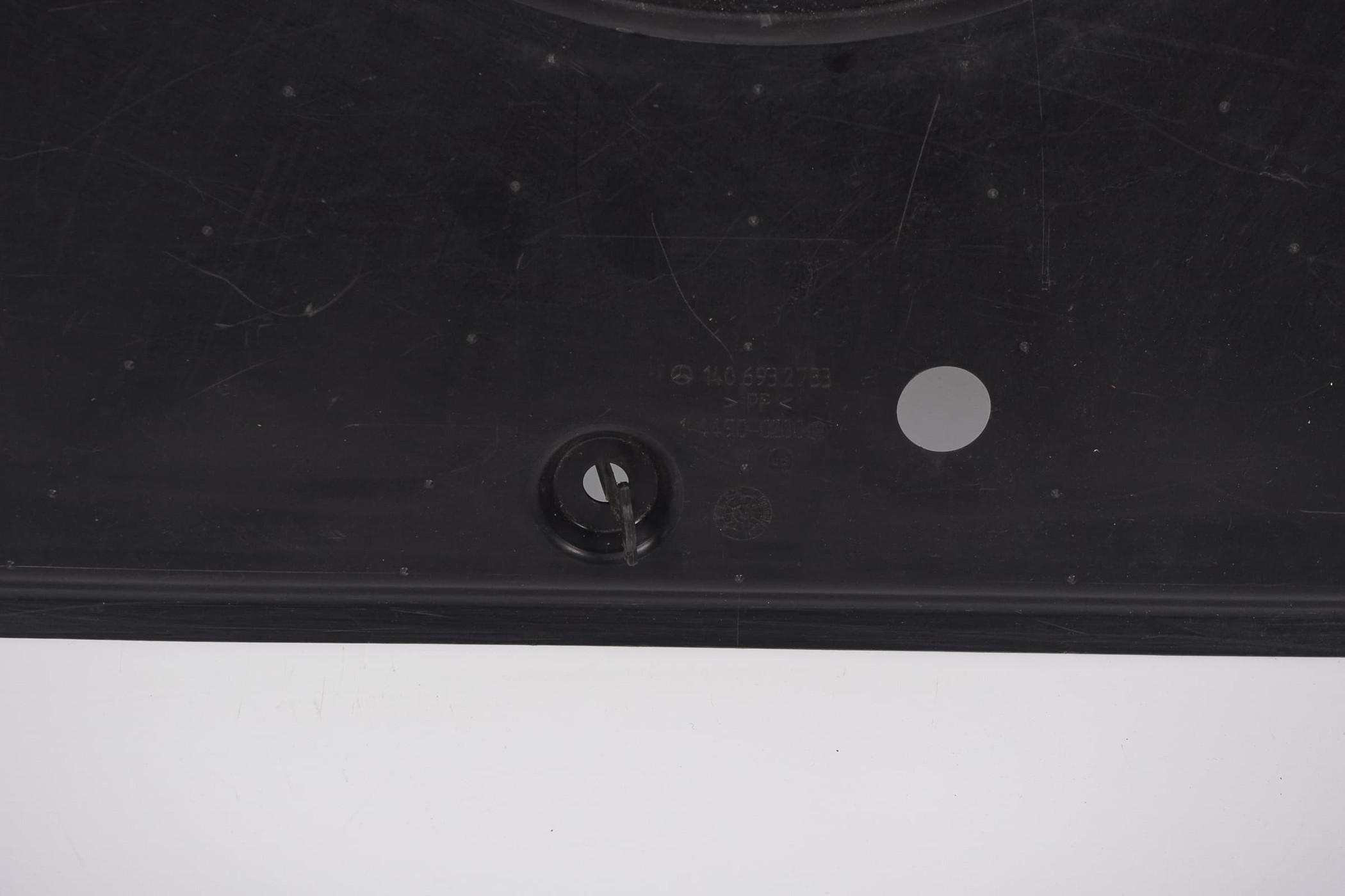 Mercedes 1406932733 Spare Wheel Cover - Rear | W140 V140 C140 S