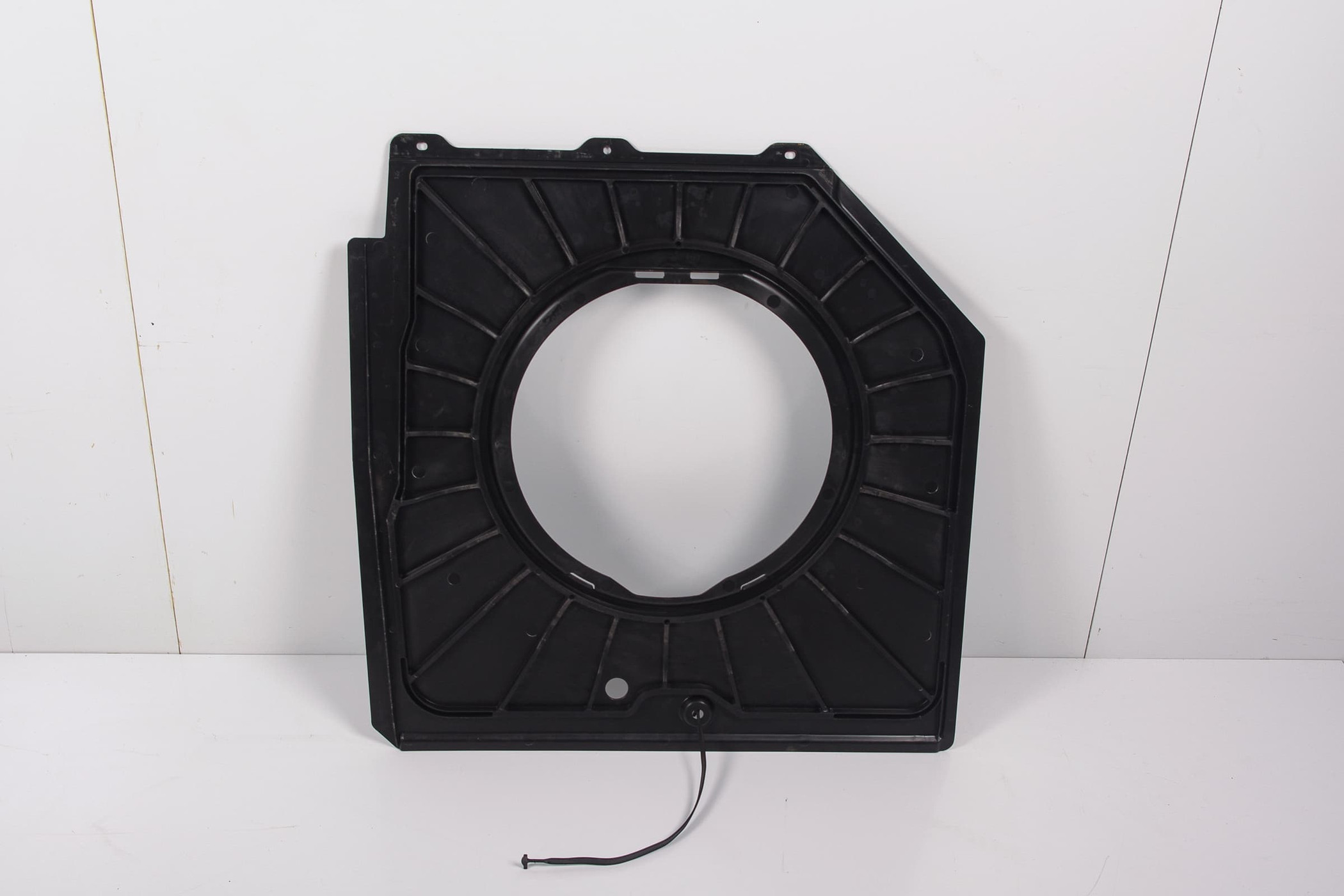 Mercedes 1406932733 Spare Wheel Cover - Rear | W140 V140 C140 S