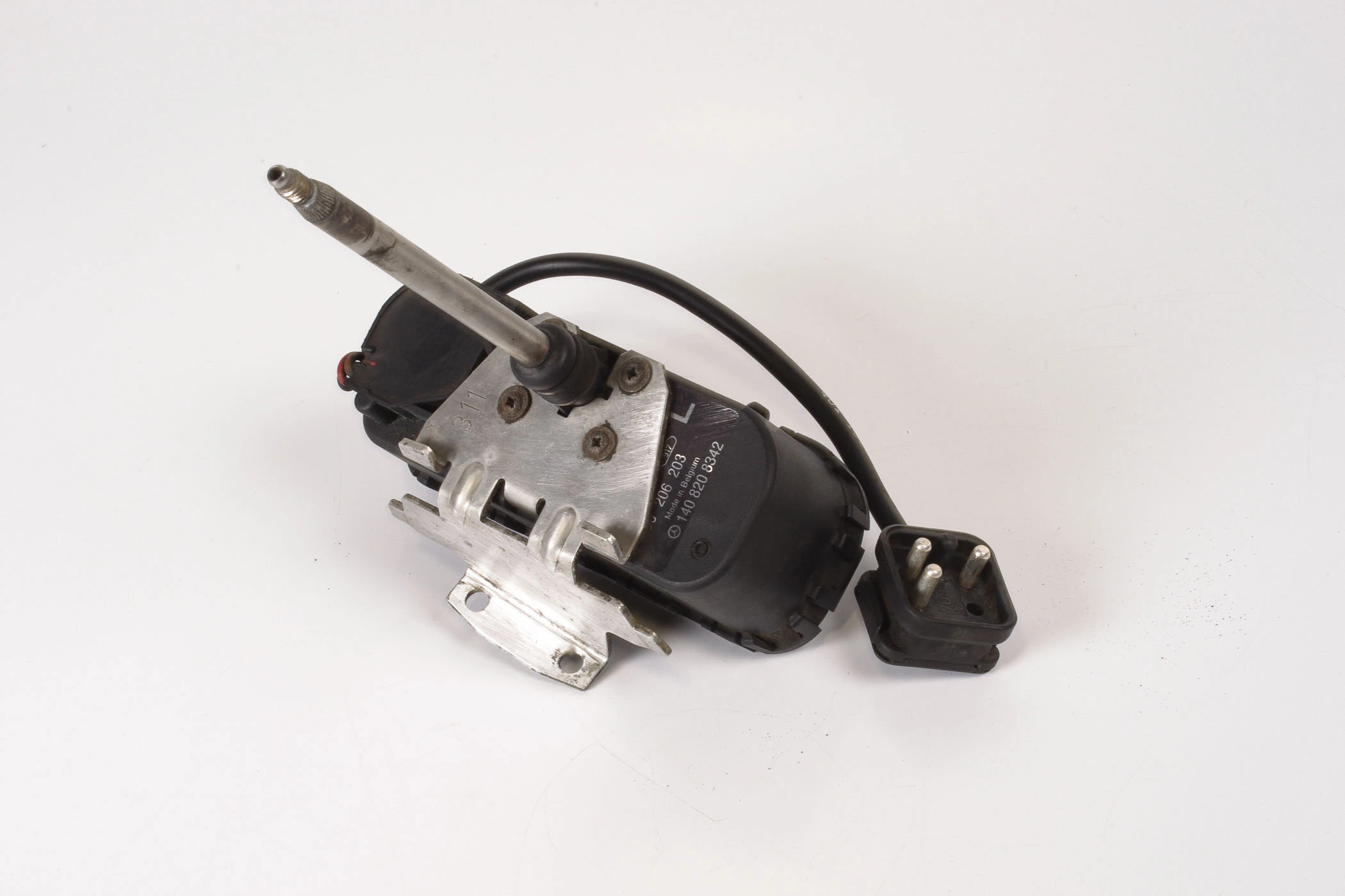 Mercedes 1408208342 Headlight Wiper Motor - Left | C140 S