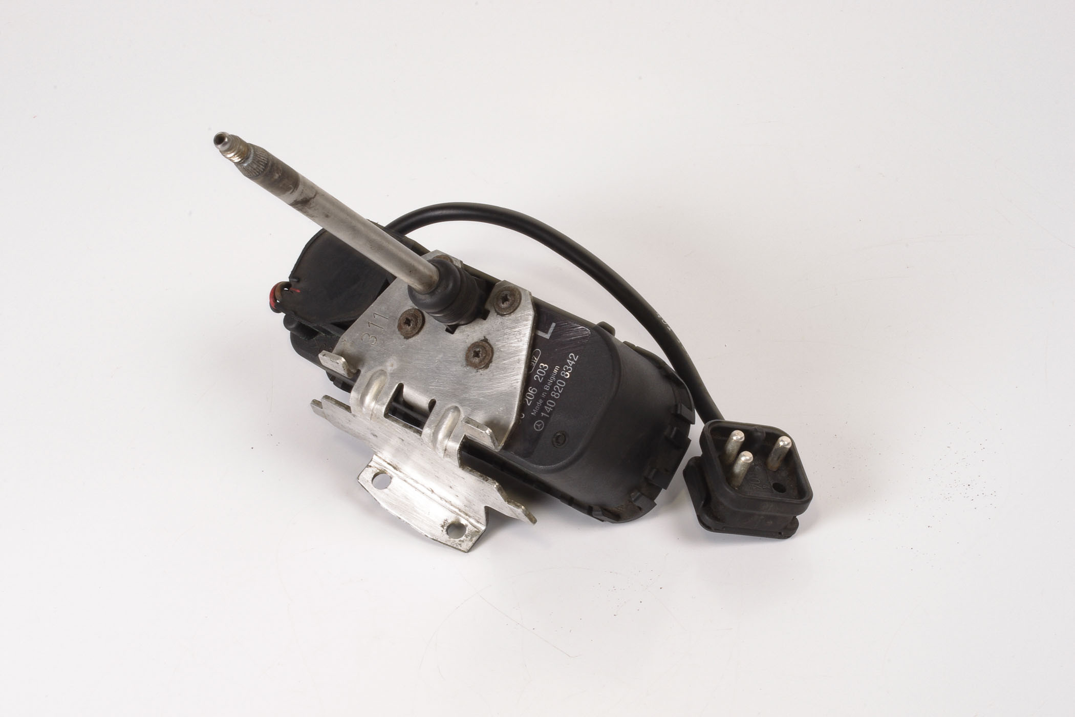 Mercedes 1408208342 Headlight Wiper Motor - Left | C140 S
