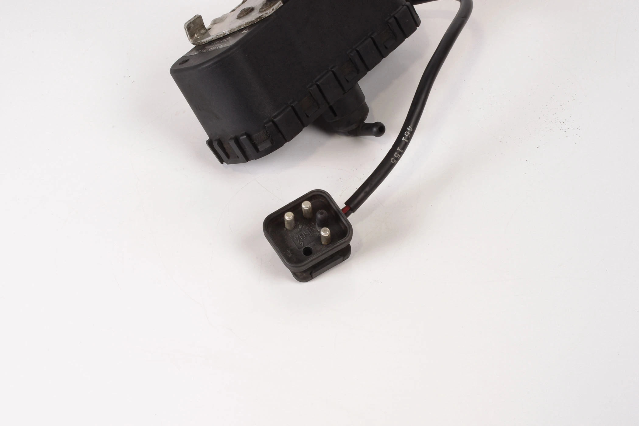 Mercedes 1408208342 Headlight Wiper Motor - Left | C140 S