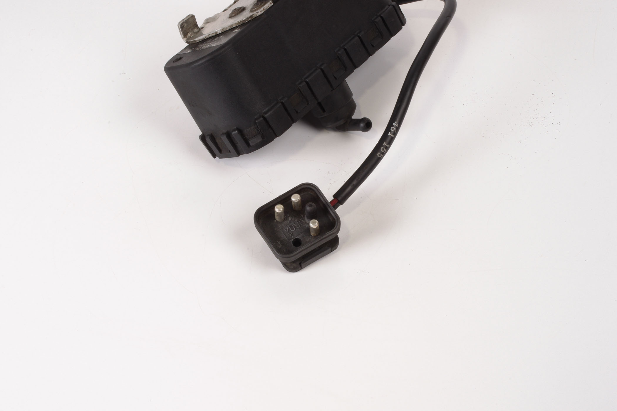 Mercedes 1408208342 Headlight Wiper Motor - Left | C140 S