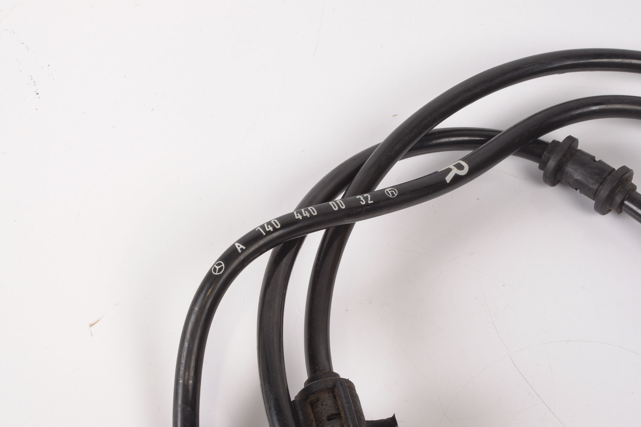 Mercedes 1404400032 Brake Wear Sensor - Rear Right | W140 V140 C140 S