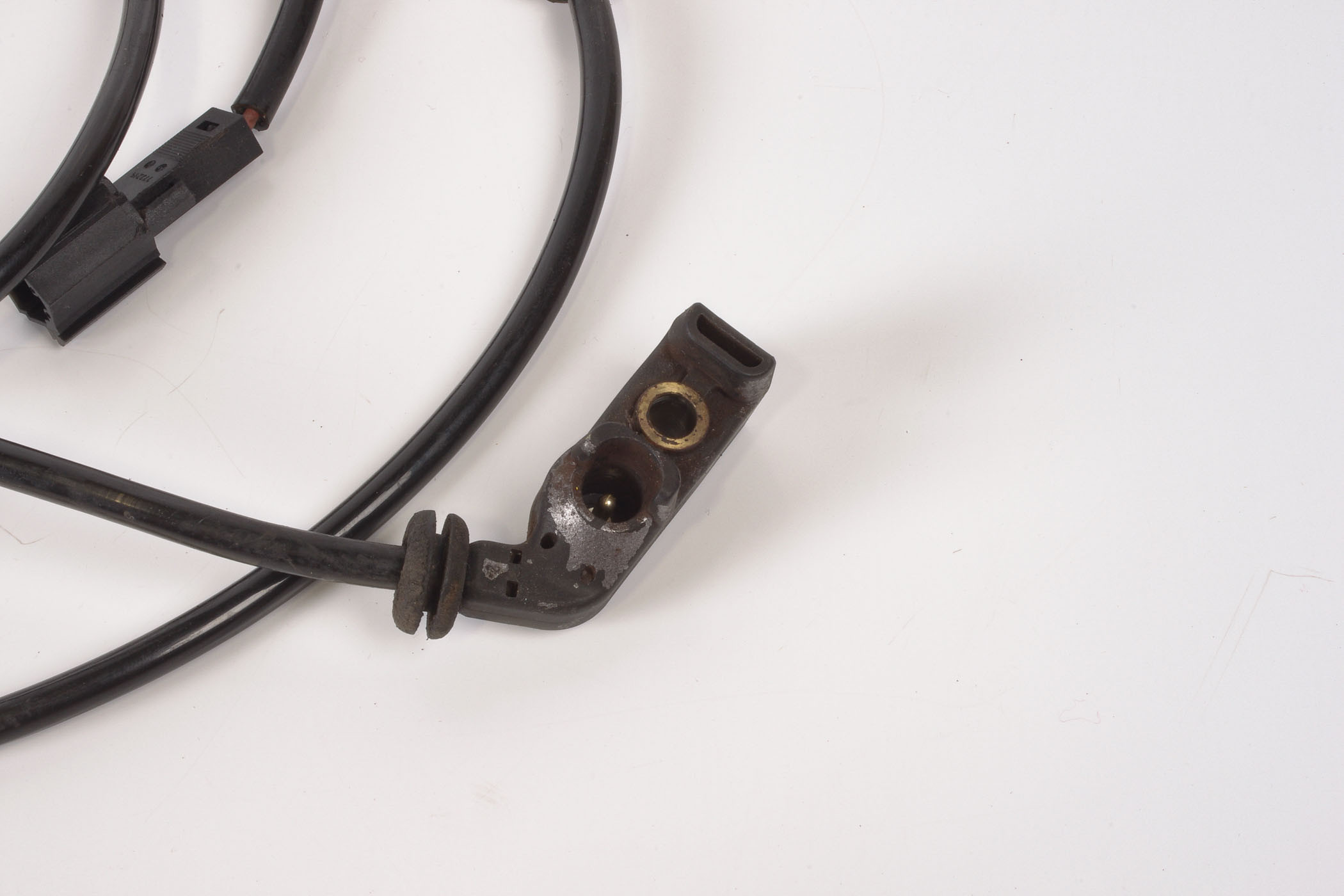 Mercedes 1404400032 Brake Wear Sensor - Rear Right | W140 V140 C140 S