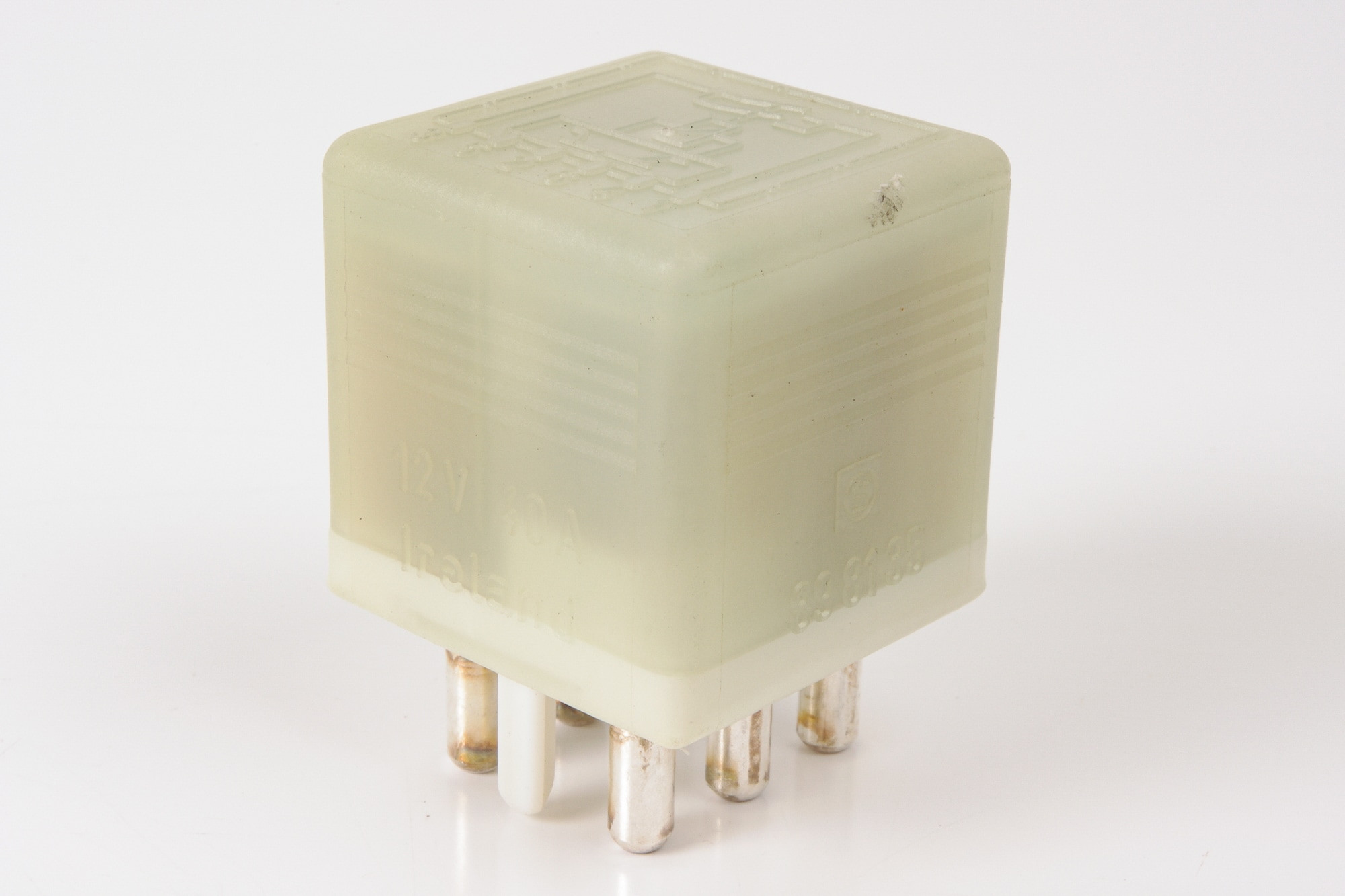 Mercedes 0015427819 Comfort Control Relay (a) | W124 E W126 V140 S R129 SL...