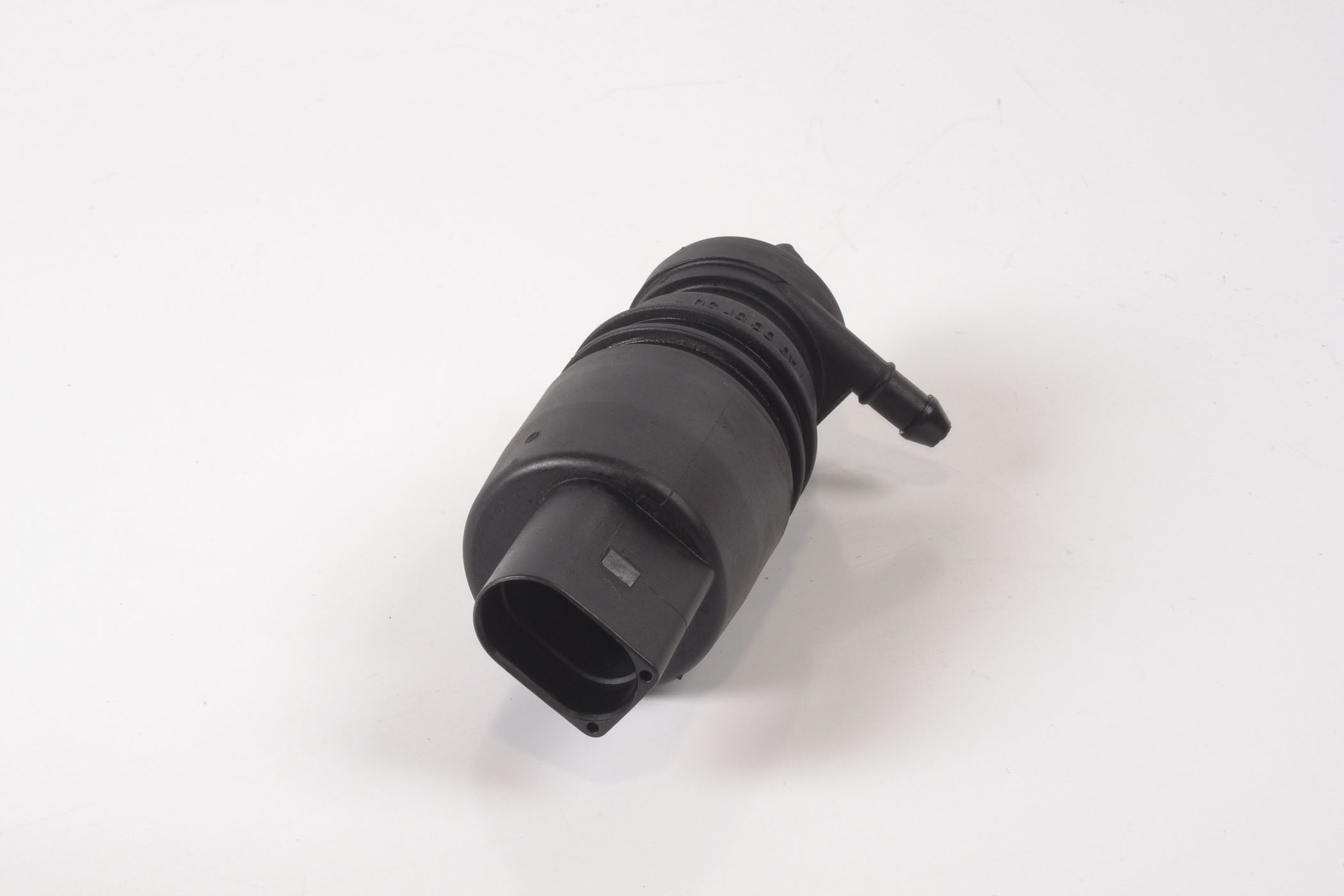 Mercedes 2108690821 Windscreen Washer Pump (a) | R129 R230 SL W140 W220 S...