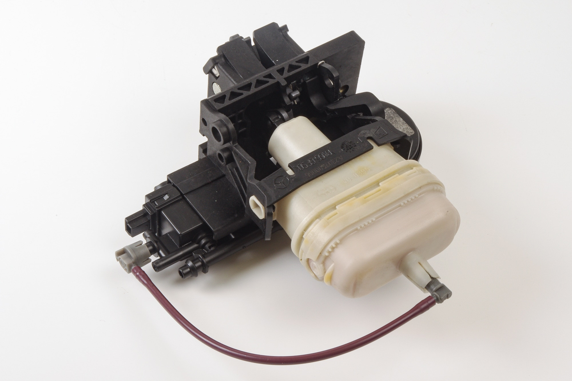 Mercedes 2307500085 Boot Lock Vacuum Actuator (a) | R230 SL