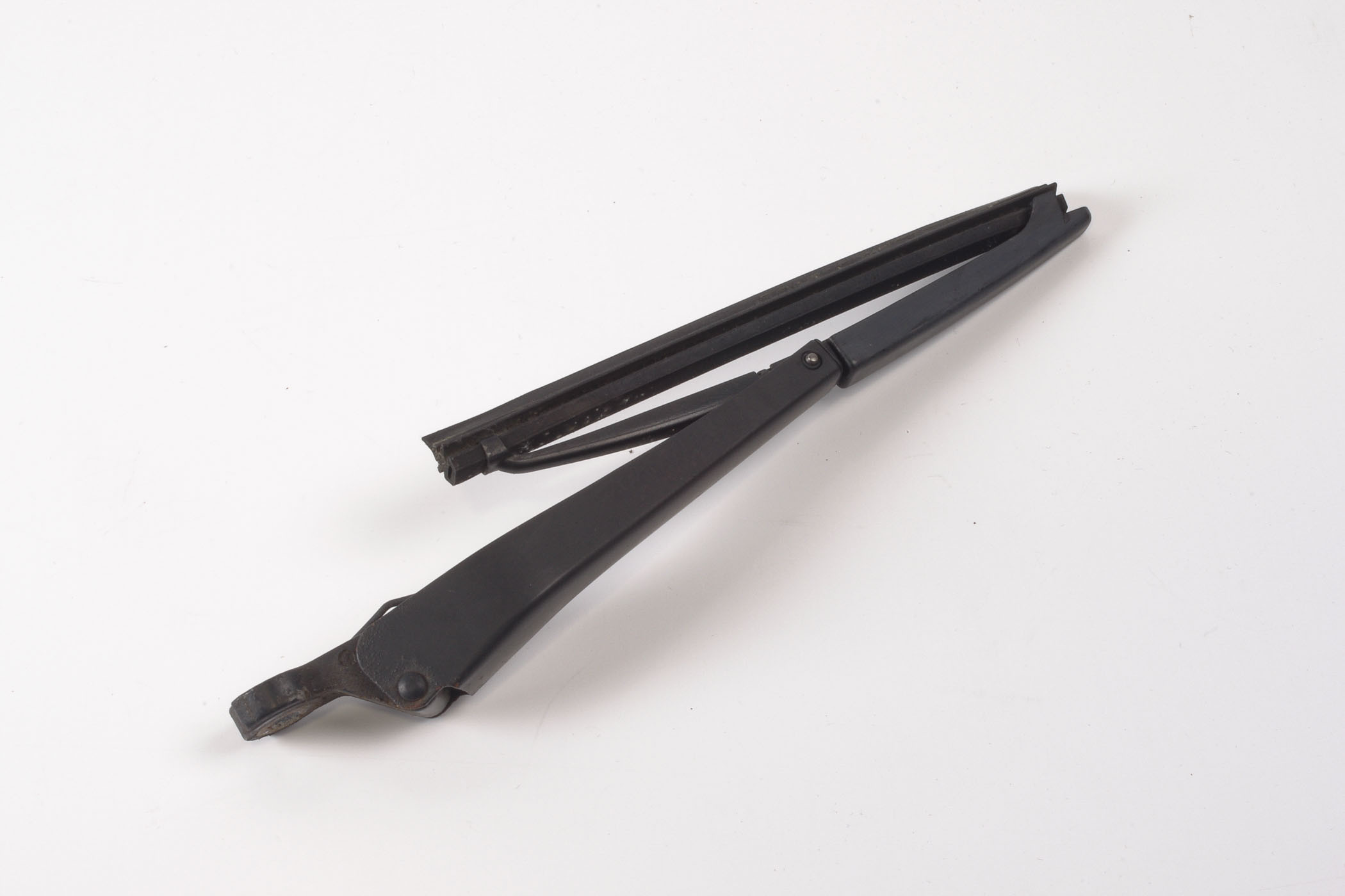 Mercedes 1408200644 Headlight Wiper Arm - Right (a) | W140 V140 S