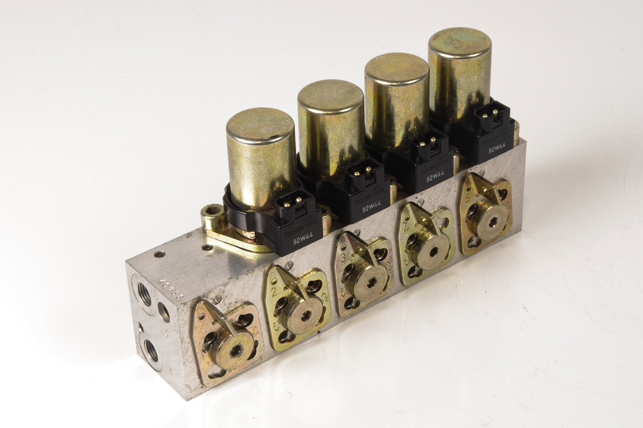 Mercedes 1298002078 Roof Hydraulic Valve Block - Front | R129 SL