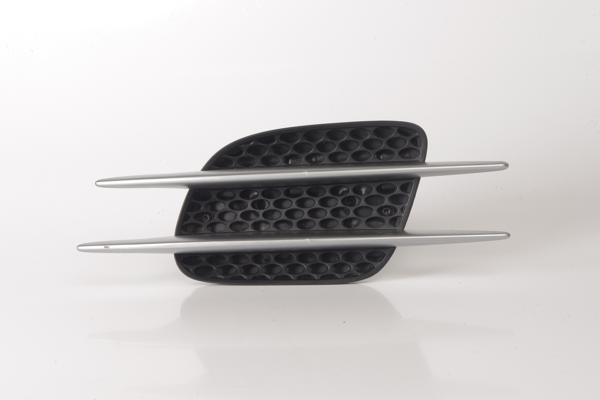 Mercedes 2306900236 Fender Grille - Front Right | R230 SL