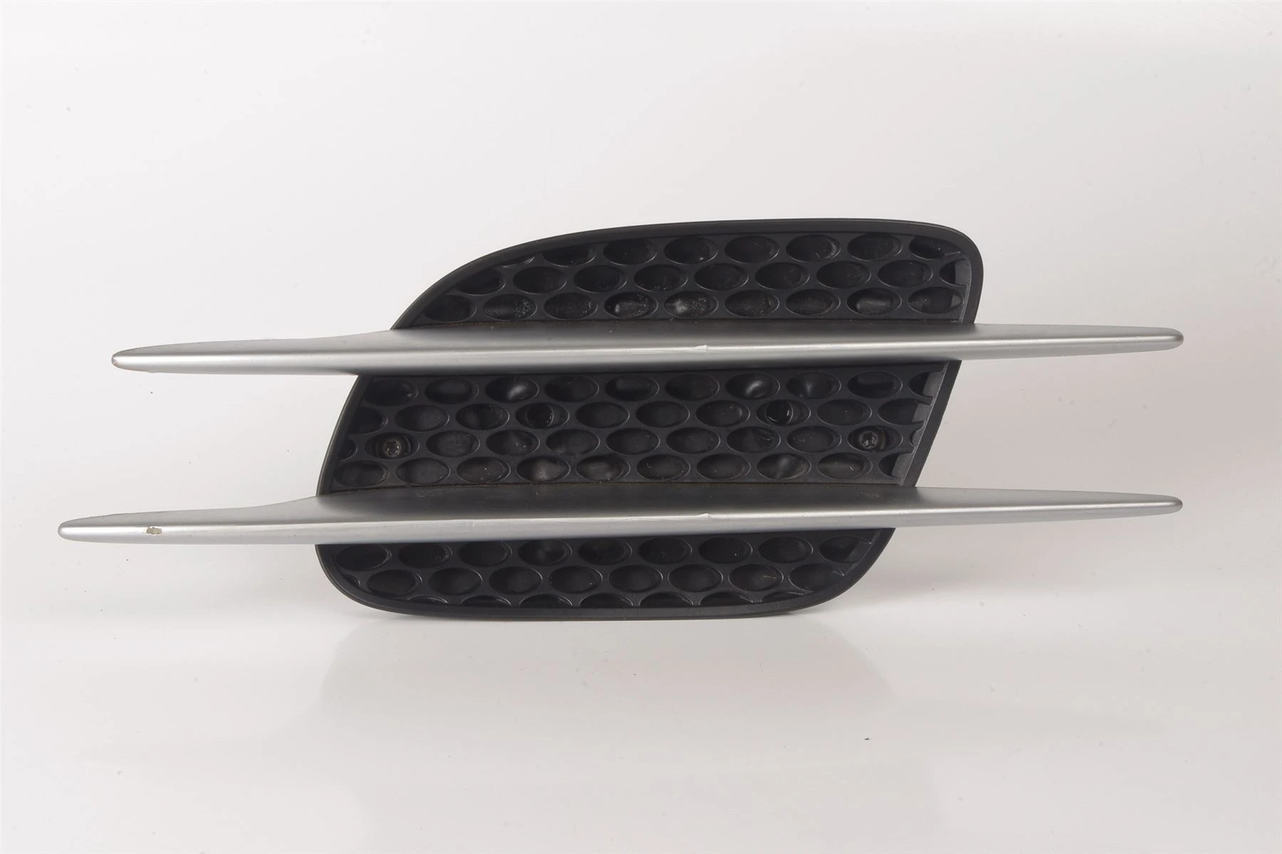 Mercedes 2306900236 Fender Grille - Front Right | R230 SL