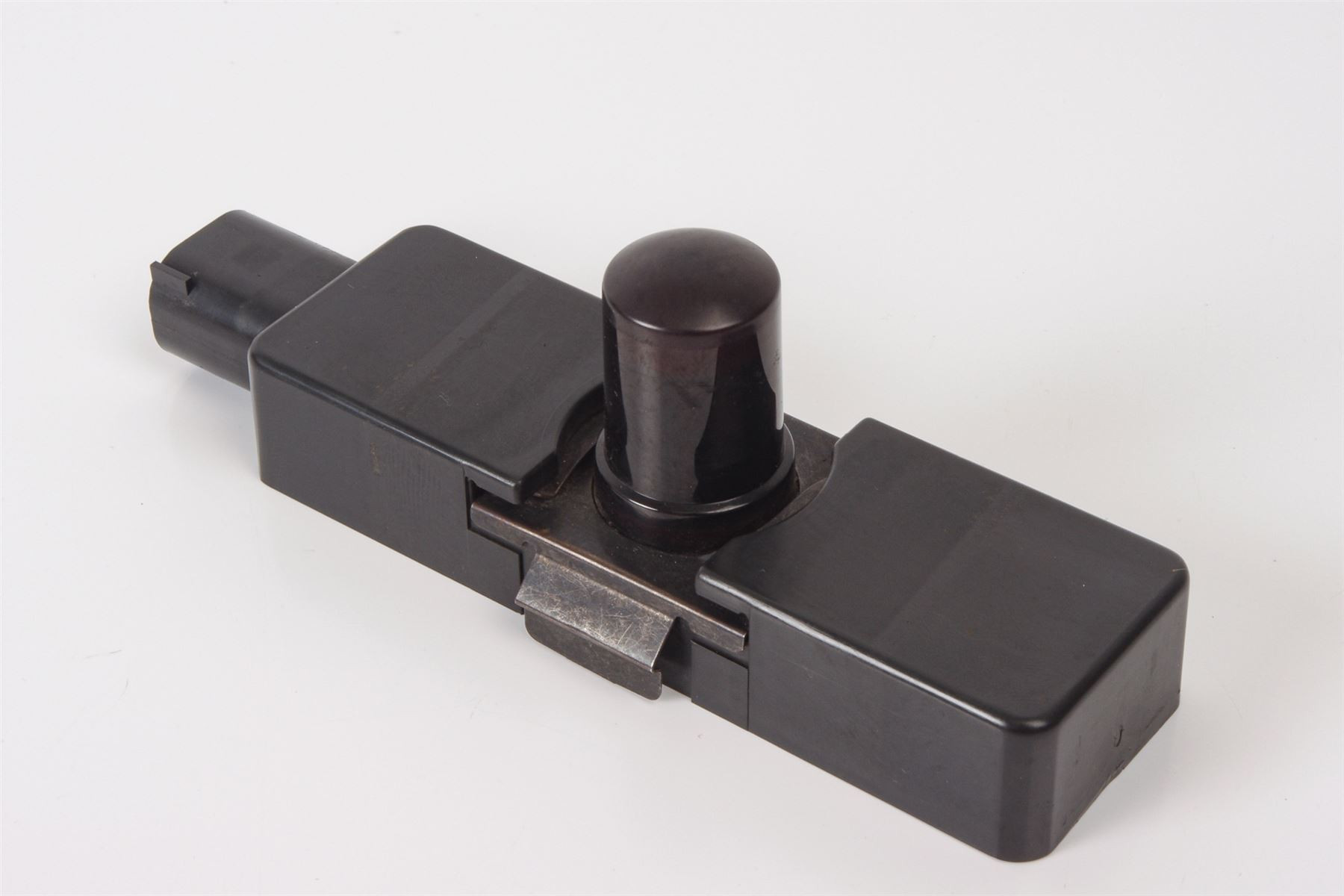 Mercedes 2208300272 Light Sensor - Left | C199 R199 SLR W203 CL203 C C209...