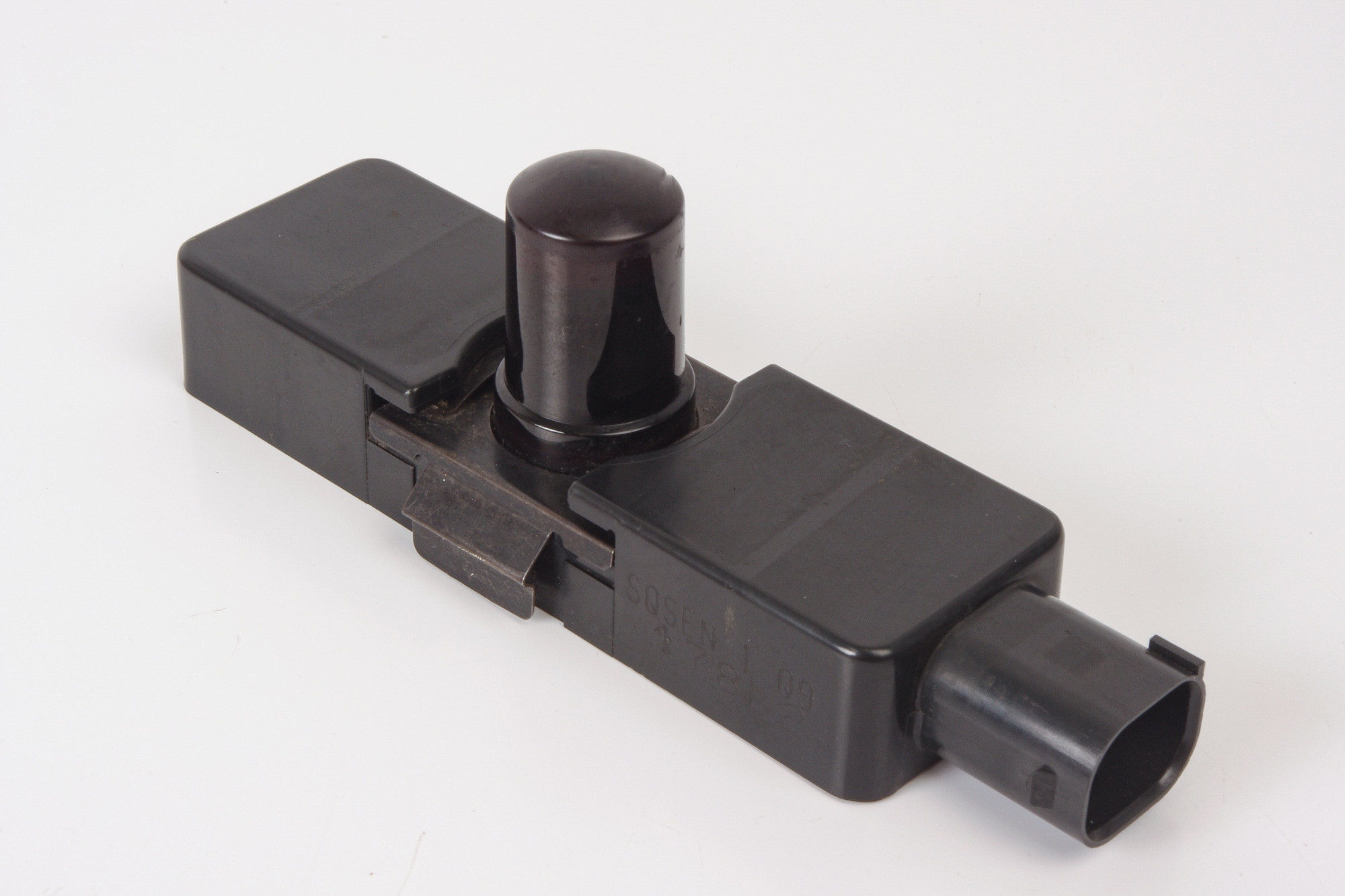Mercedes 2208300272 Light Sensor - Left | C199 R199 SLR W203 CL203 C C209...