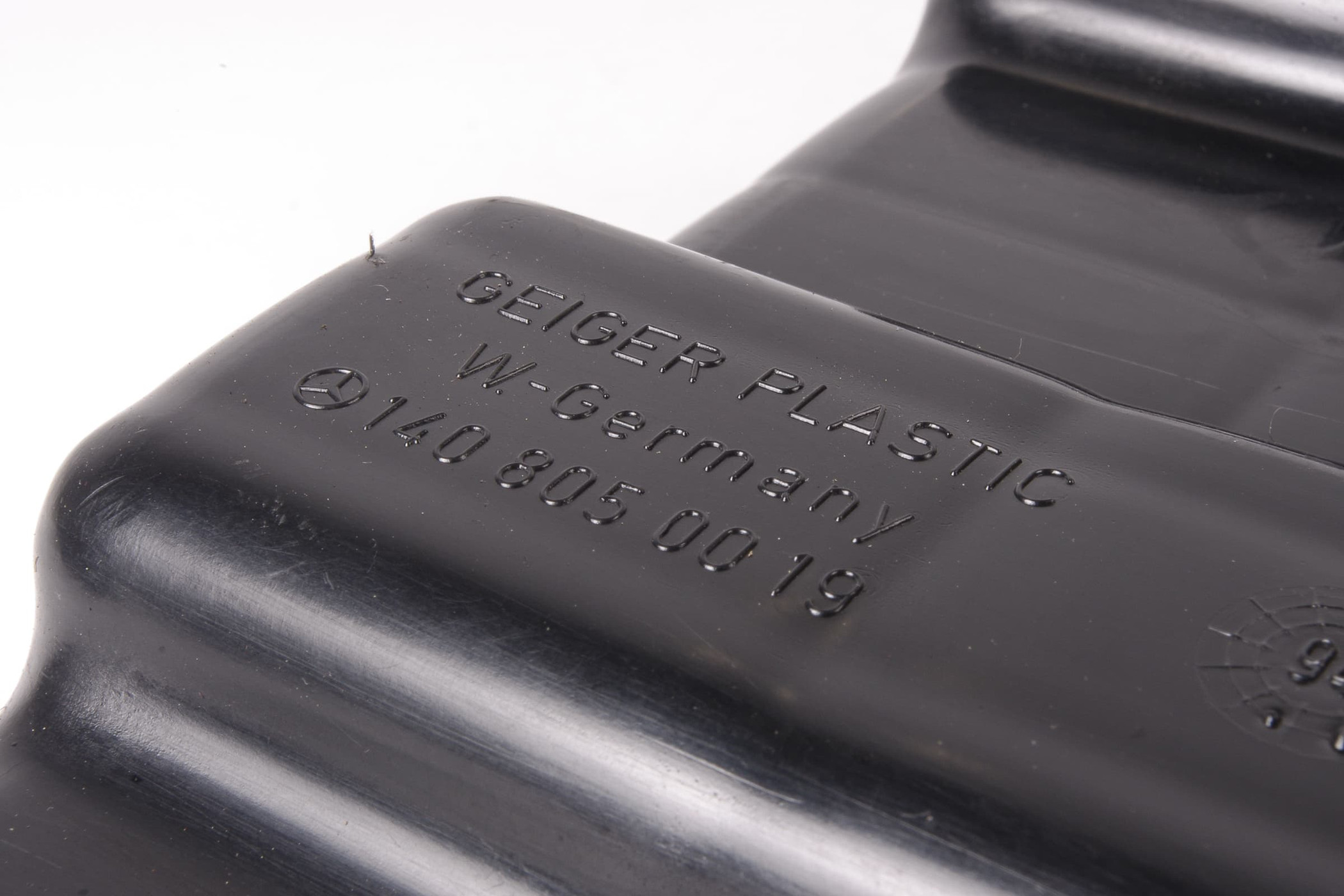 Mercedes 1408050019 Vacuum Container | W140 V140 C140 S W202 C W210 E