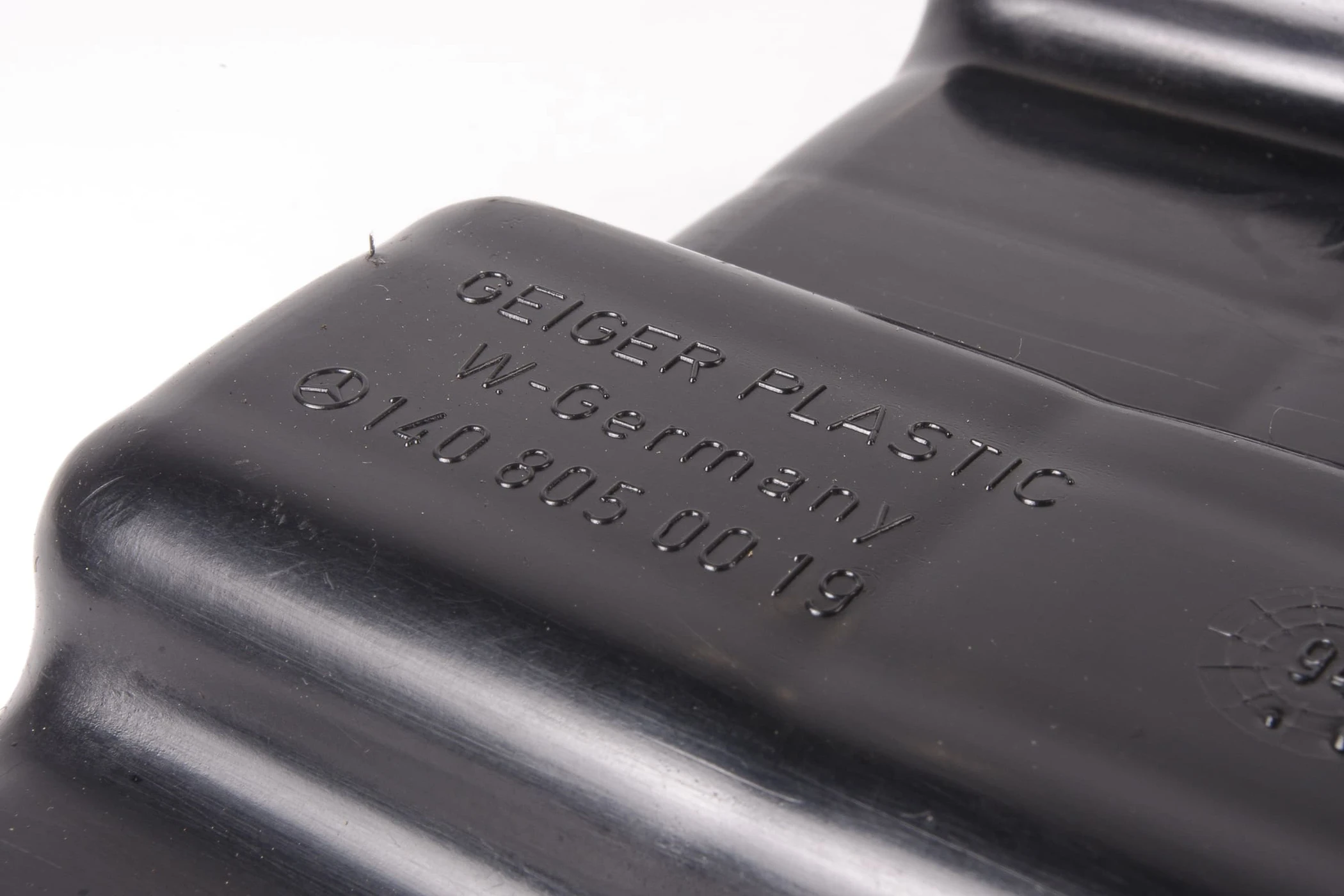 Mercedes 1408050019 Vacuum Container | W140 V140 C140 S W202 C W210 E