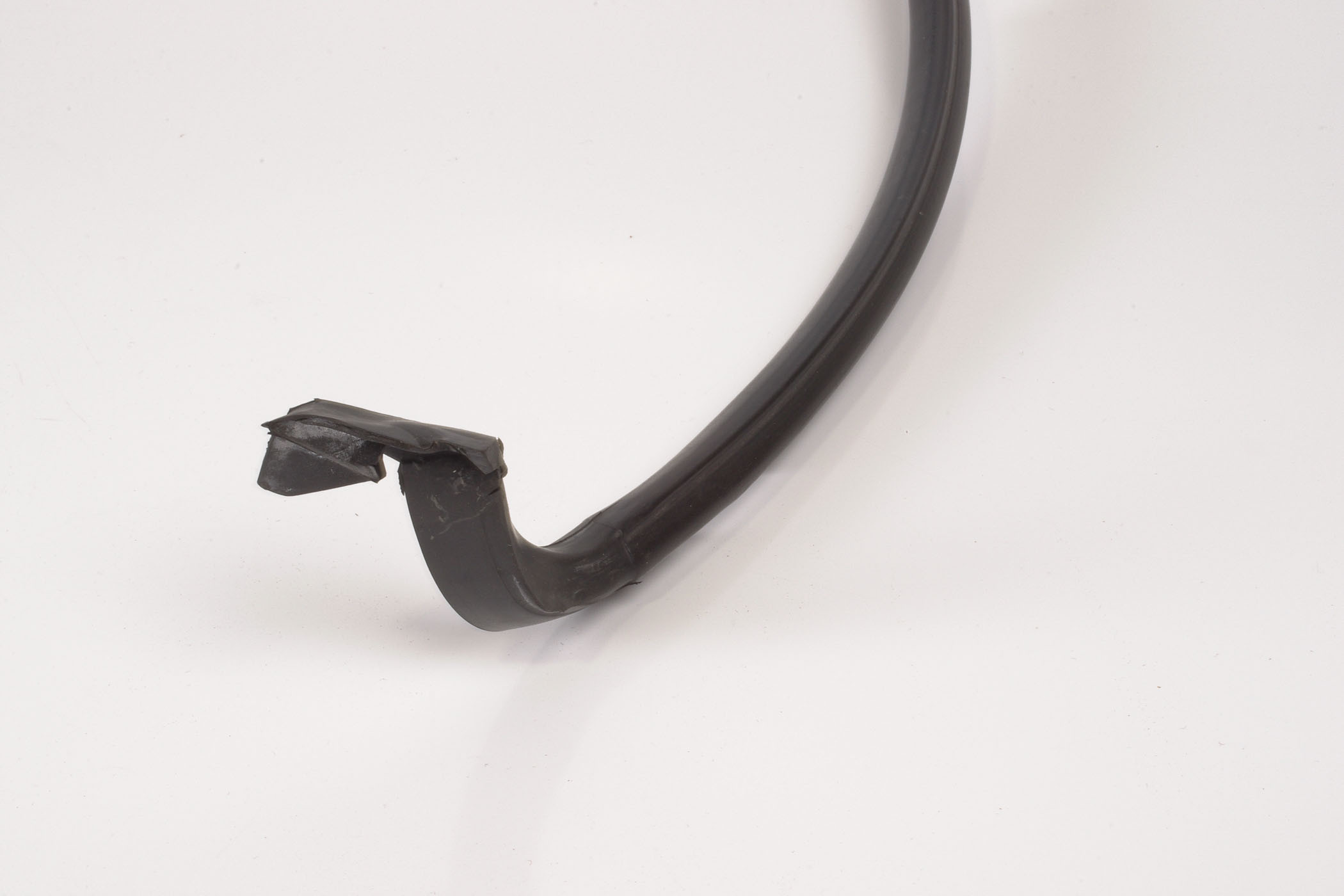 Mercedes 1297900298 Hardtop Seal - Front | R129 SL