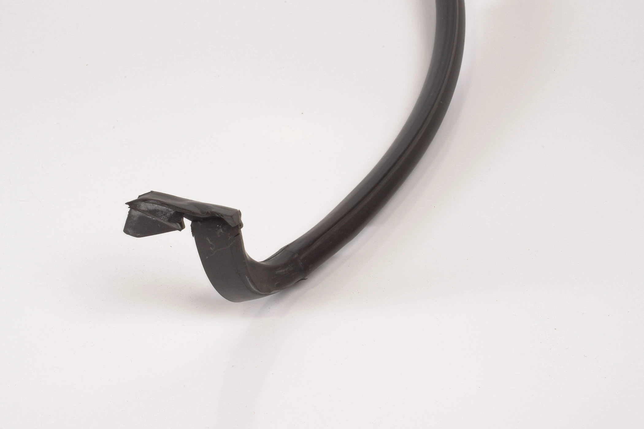 Mercedes 1297900298 Hardtop Seal - Front | R129 SL