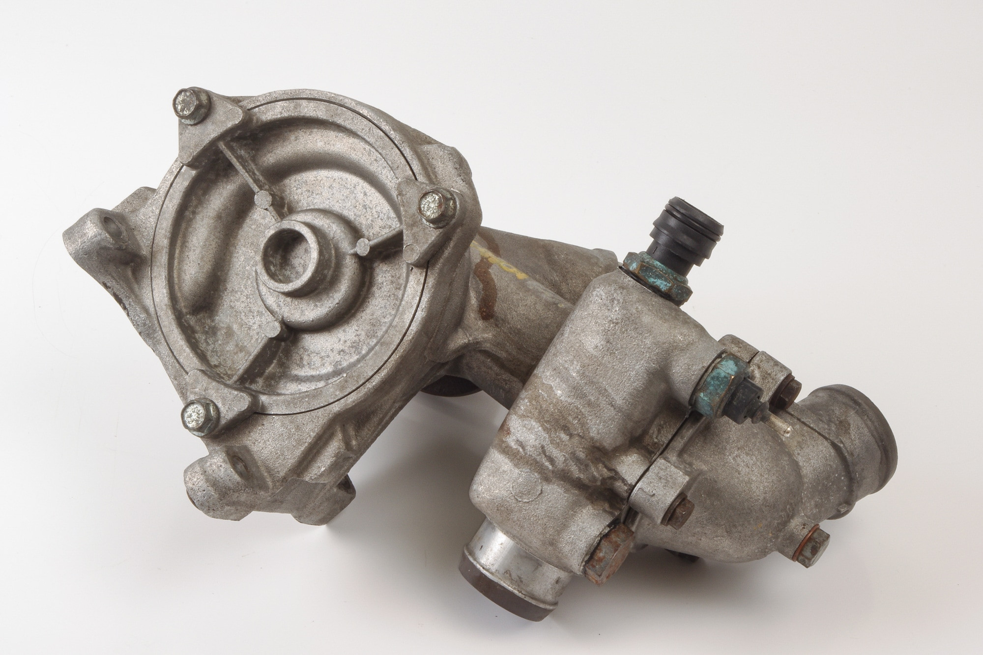 Mercedes 1042002901 Water Pump | W124 C124 A124 S124 E R129 SL