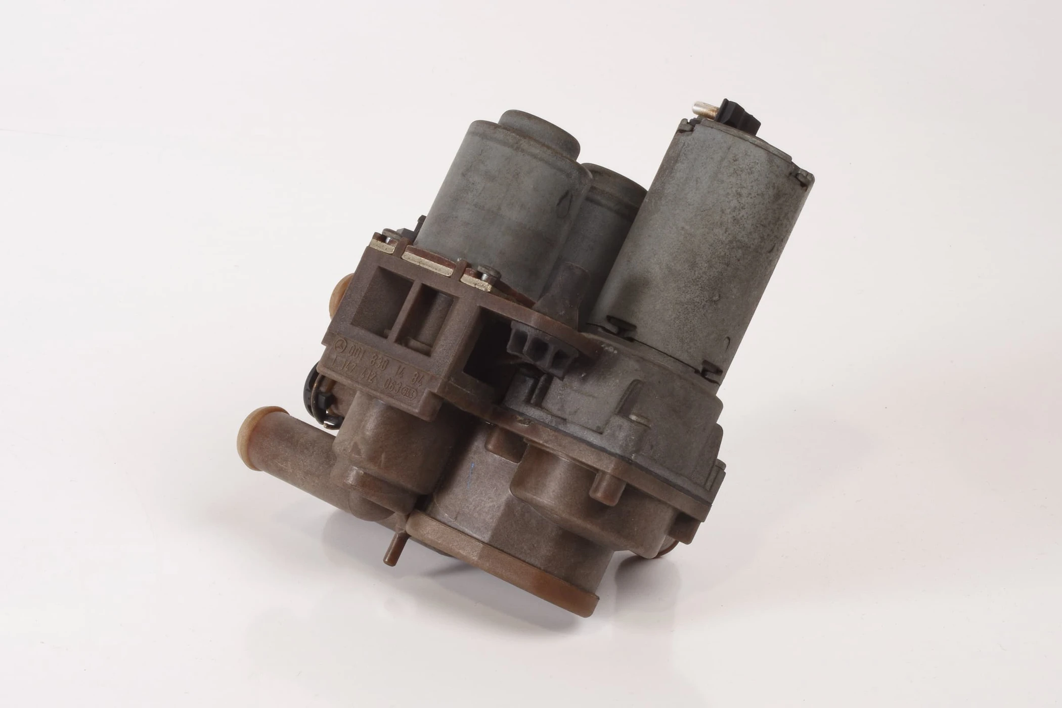 Mercedes 0018301484 Heater Valve | W140 V140 C140 S