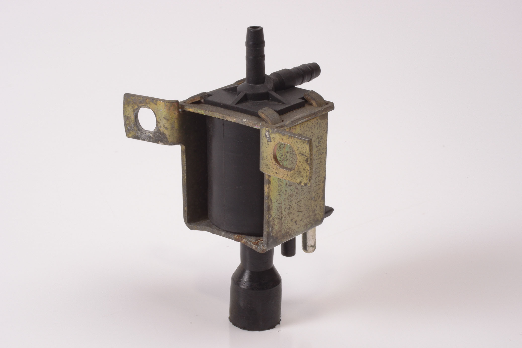 Mercedes 0015407097 Purge Valve | W100 W108 W109 W111 W116 W126 W140 S C107...