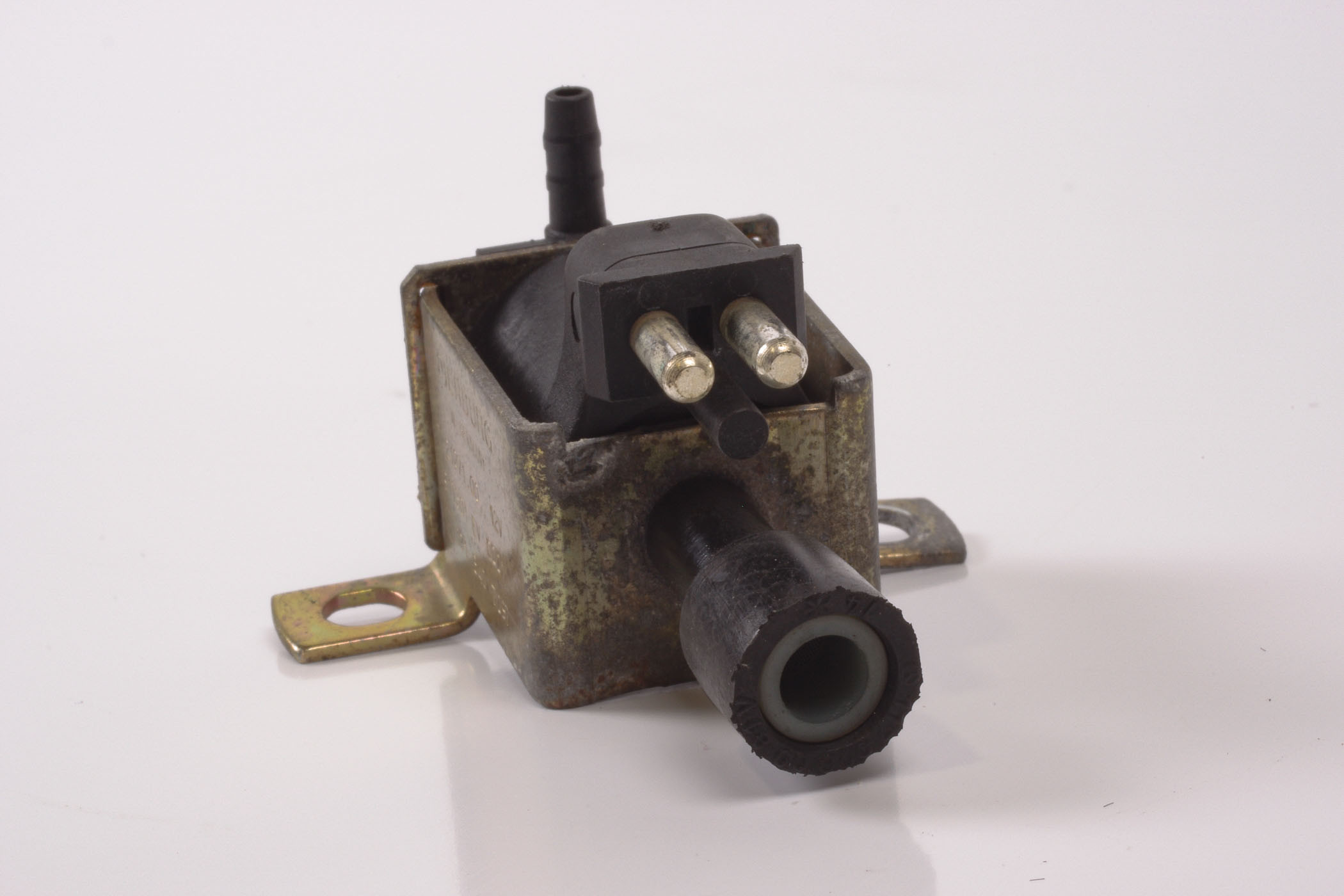 Mercedes 0015407097 Purge Valve | W100 W108 W109 W111 W116 W126 W140 S C107...
