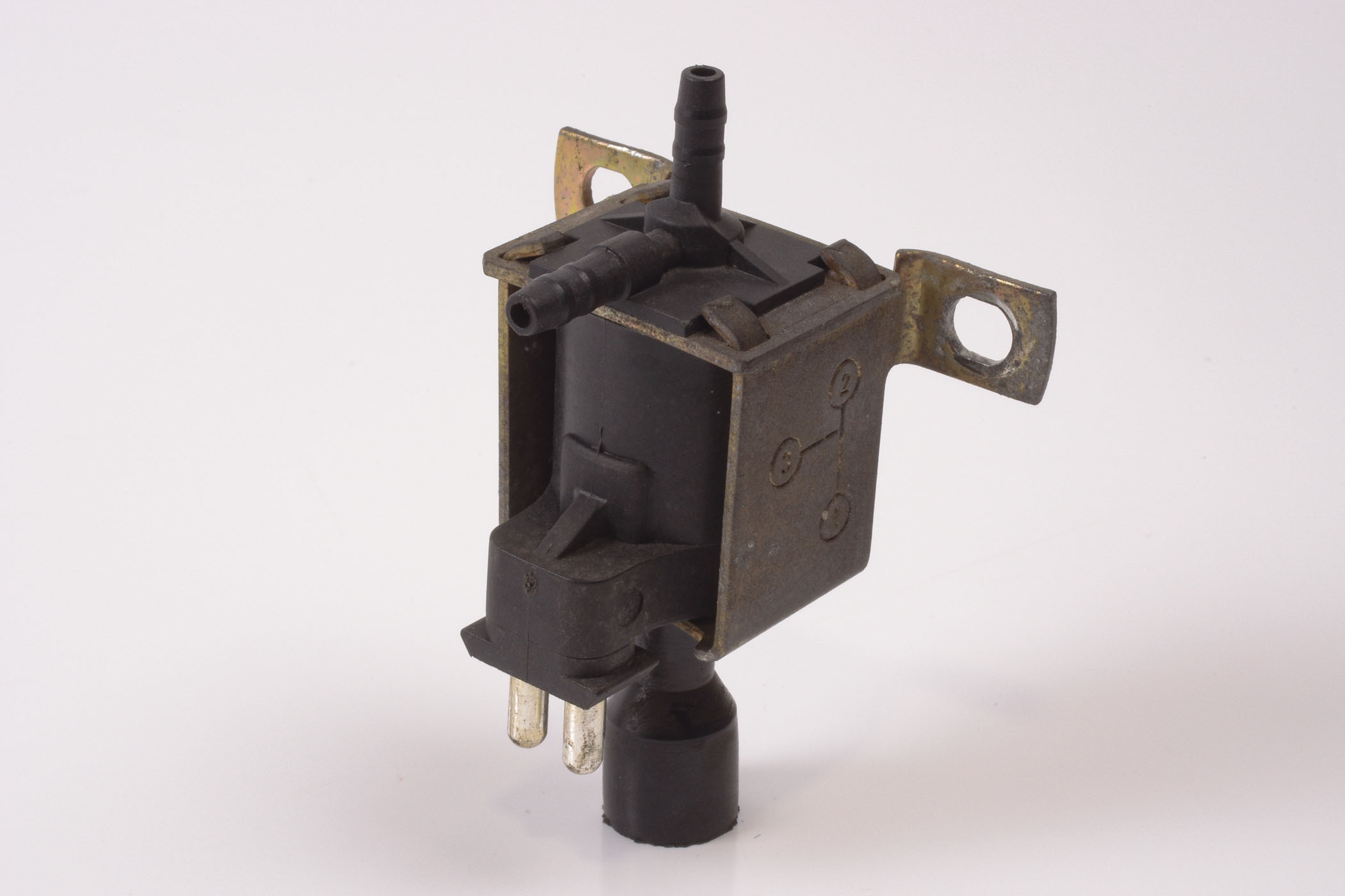 Mercedes 0015407097 Purge Valve | W100 W108 W109 W111 W116 W126 W140 S C107...