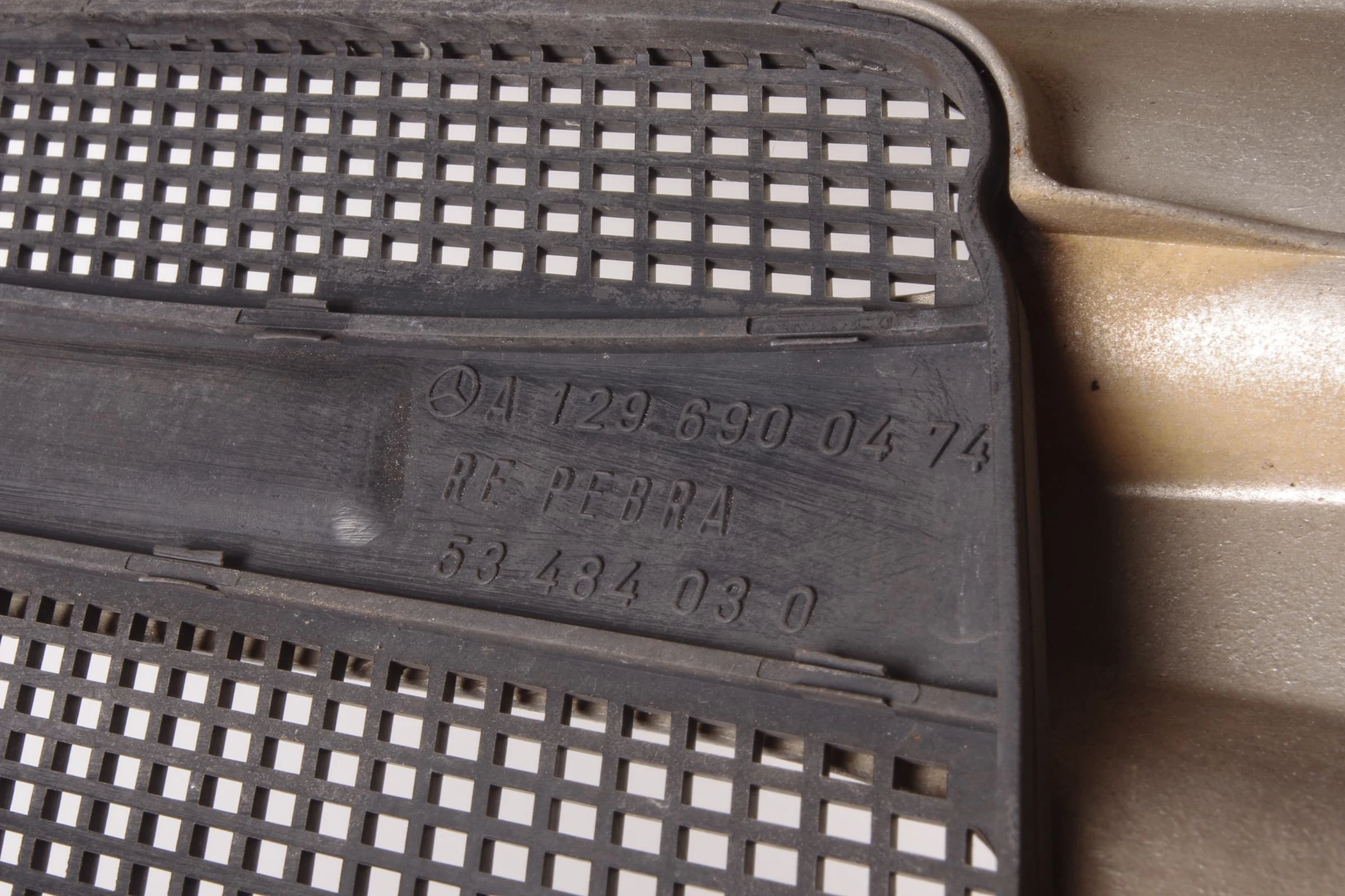 Mercedes 1296901840 Body Wing Panel - Right Silver | R129 SL