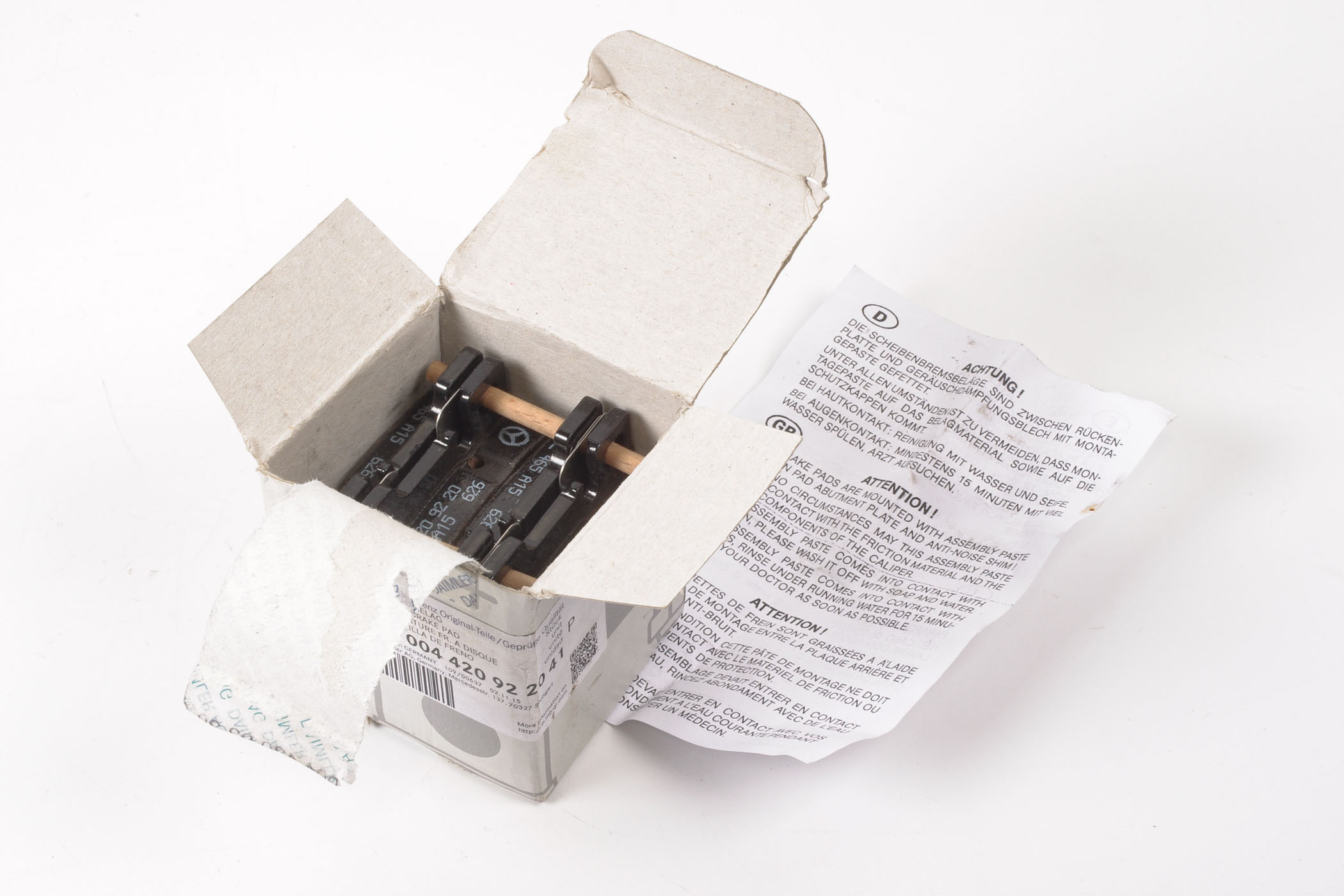 Mercedes 0044209220 Brake Pad x4 - Rear (New Old St.) | W210 S210 E