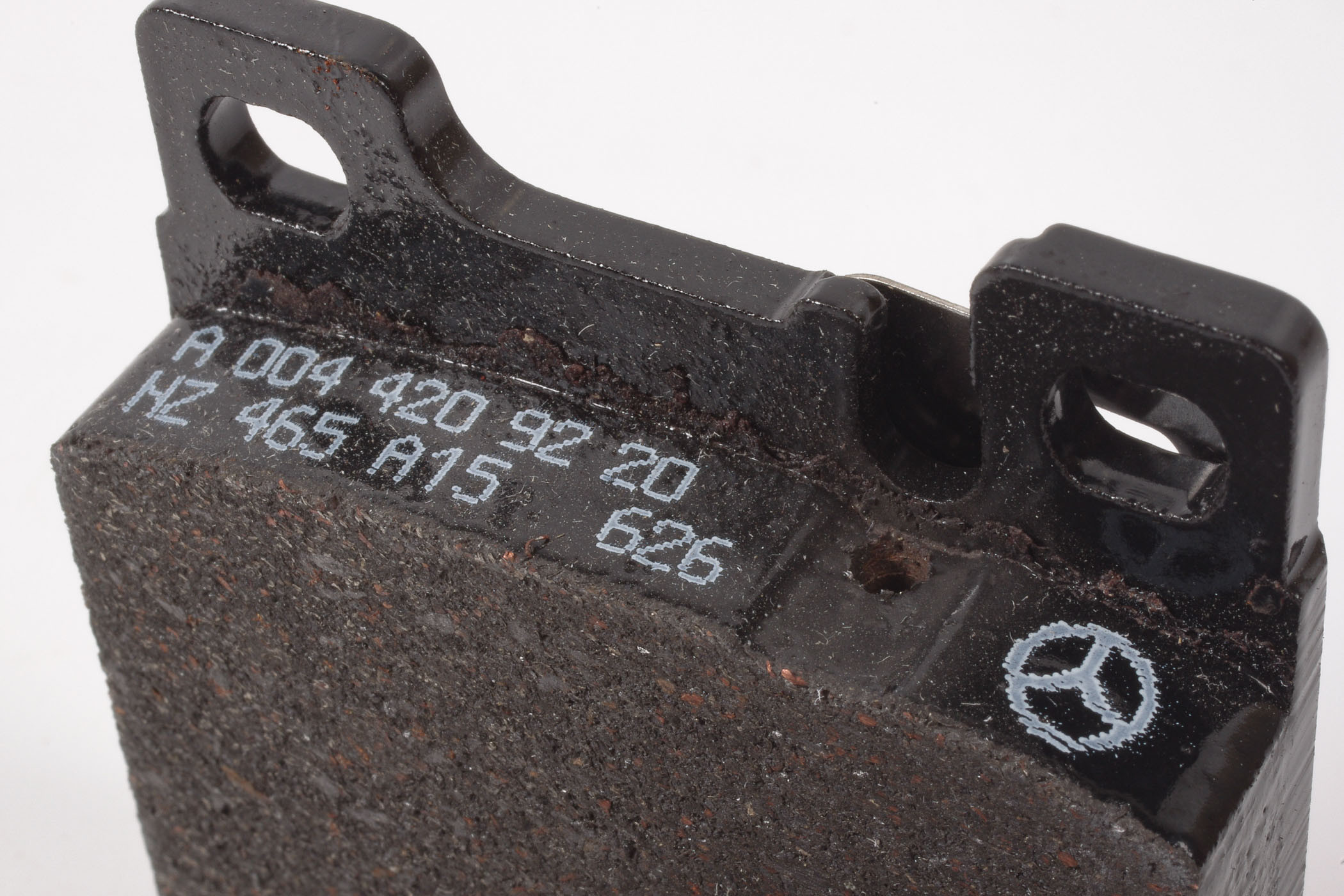 Mercedes 0044209220 Brake Pad x4 - Rear (New Old St.) | W210 S210 E