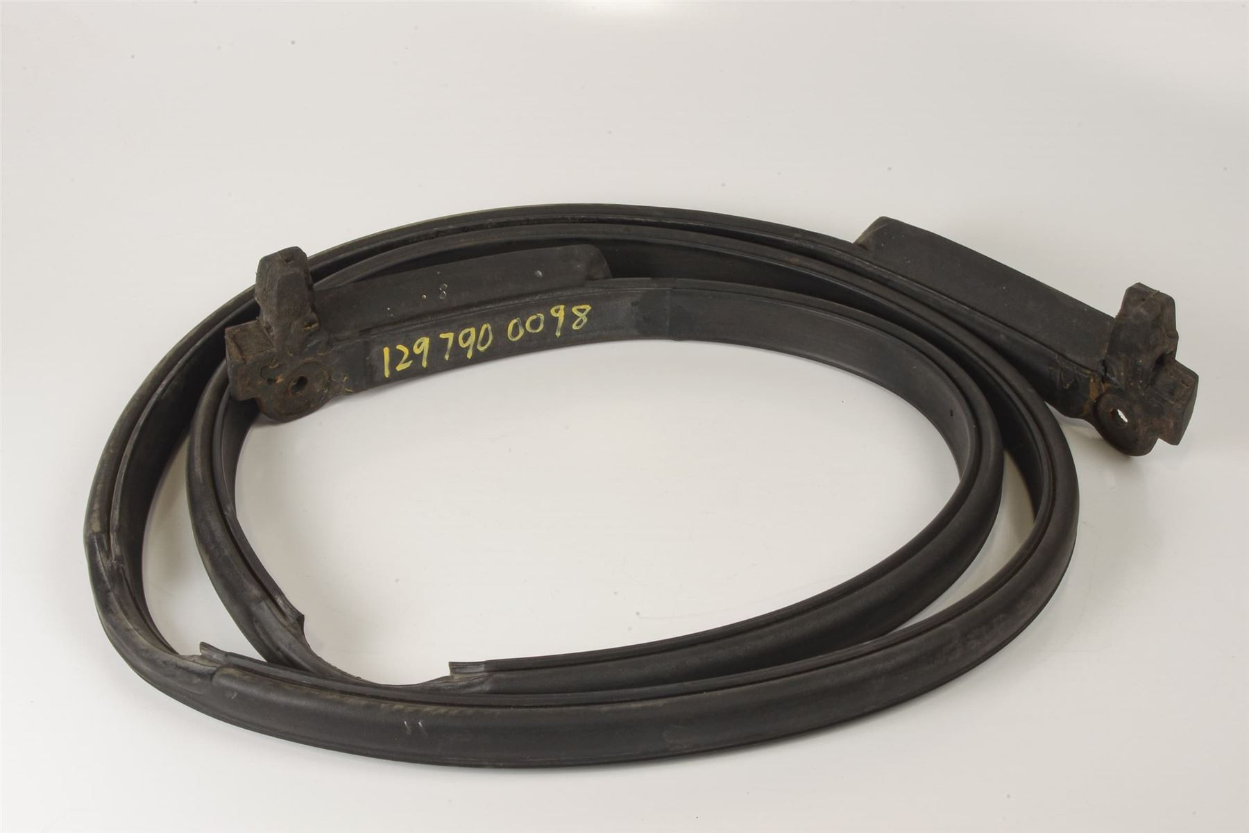 Mercedes 1297900098 Hardtop Seal | R129 SL