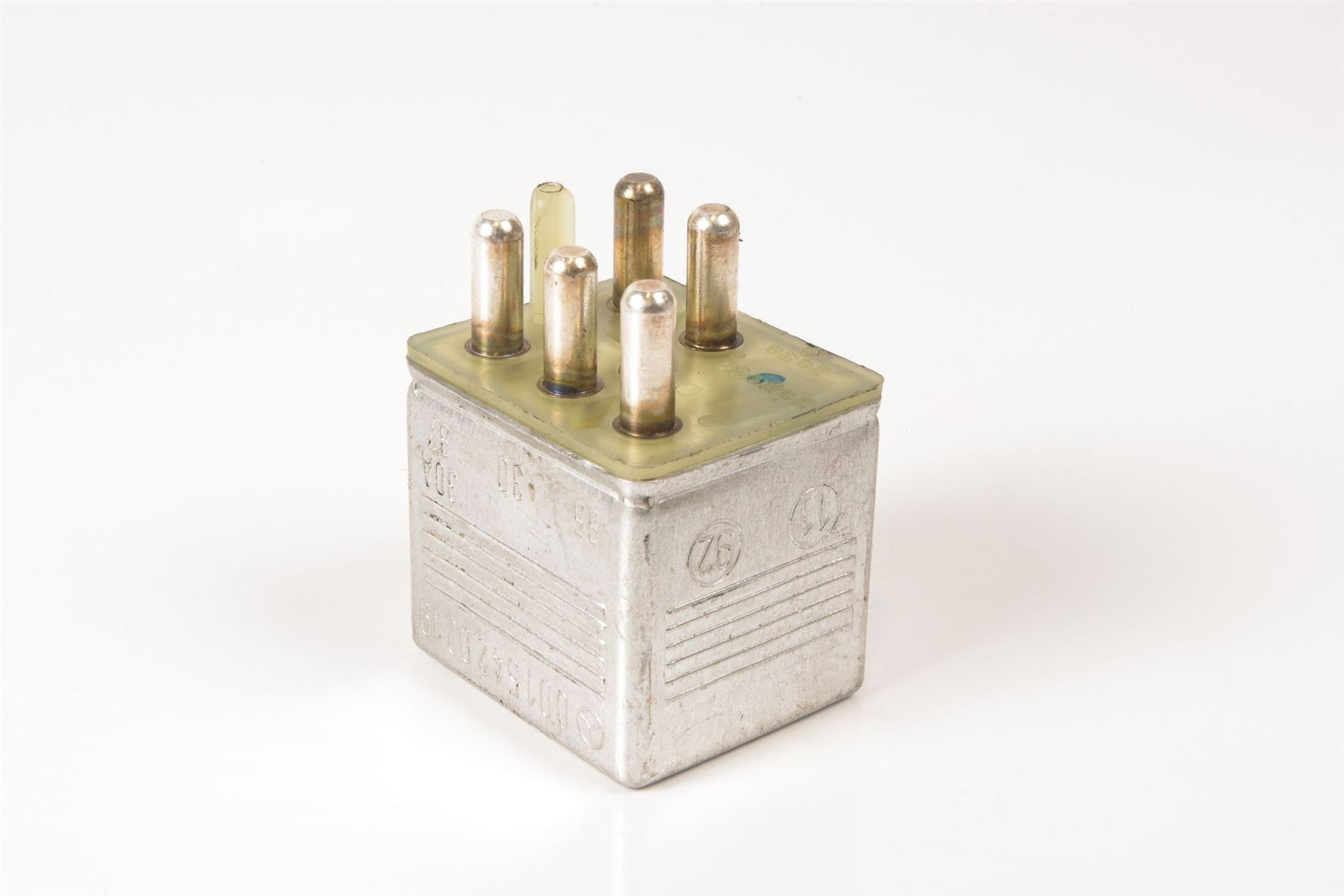 Mercedes 0015420219 Multi Function Relay (a) | W100 W108 W109 W111 W116 W126...