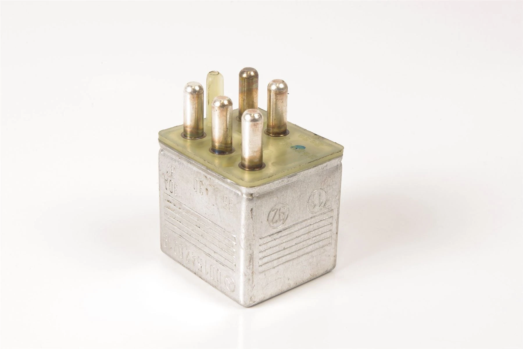 Mercedes 0015420219 Multi Function Relay (a) | W100 W108 W109 W111 W116 W126...