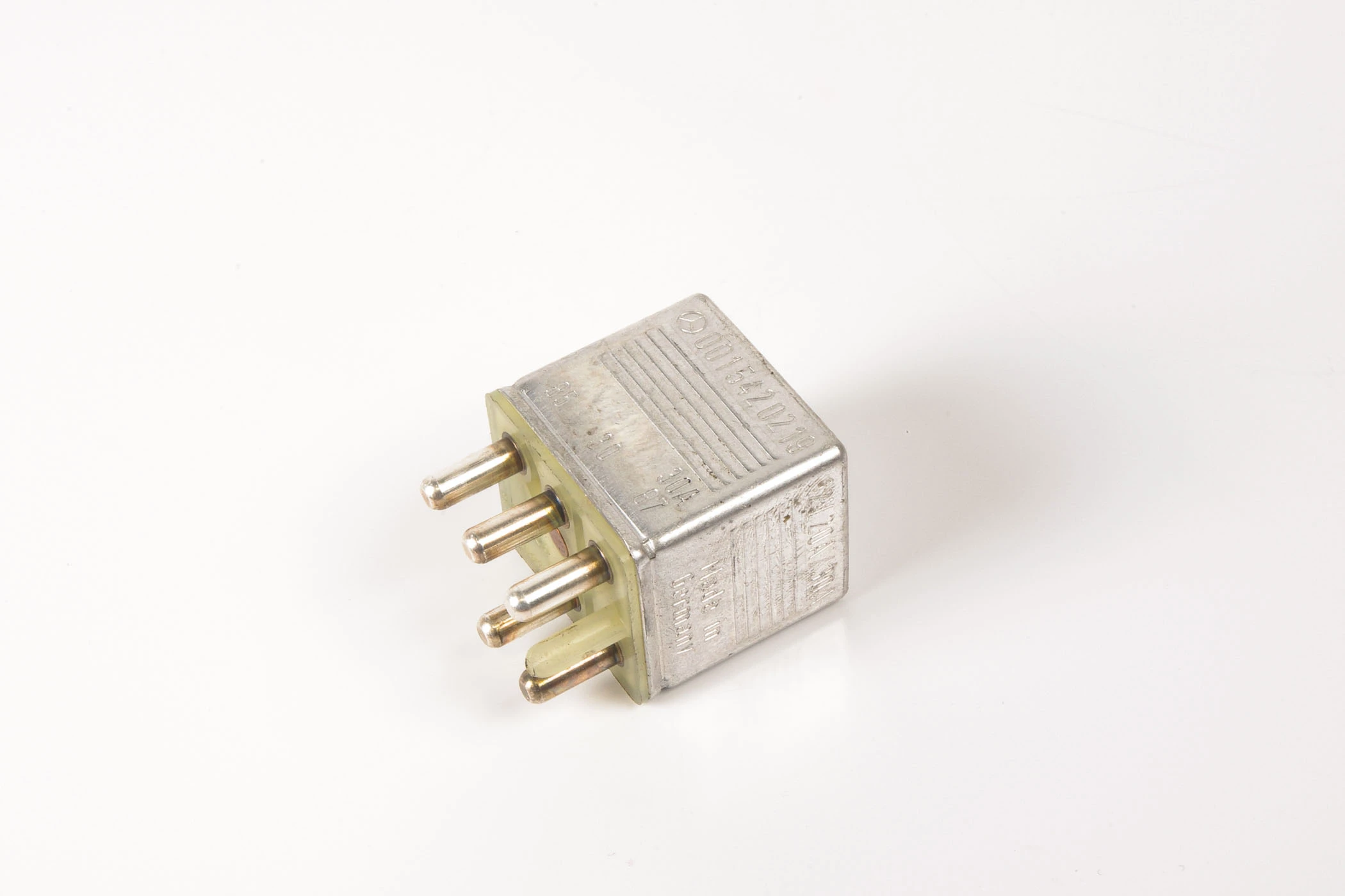 Mercedes 0015420219 Multi Function Relay (a) | W100 W108 W109 W111 W116 W126...