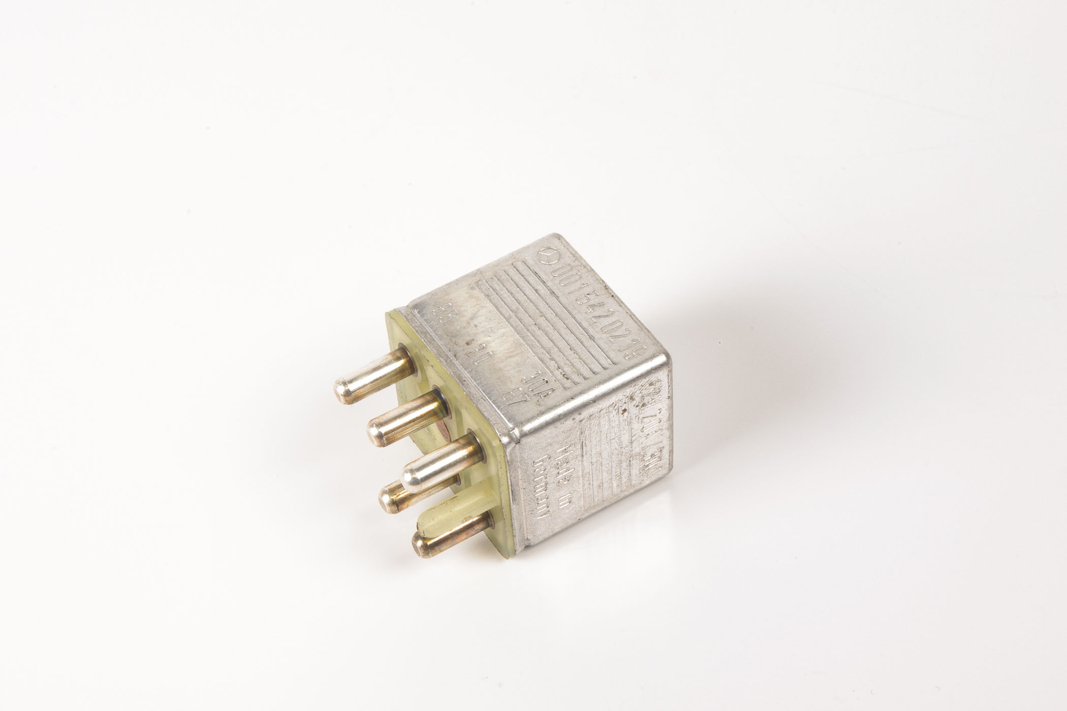 Mercedes 0015420219 Multi Function Relay (a) | W100 W108 W109 W111 W116 W126...