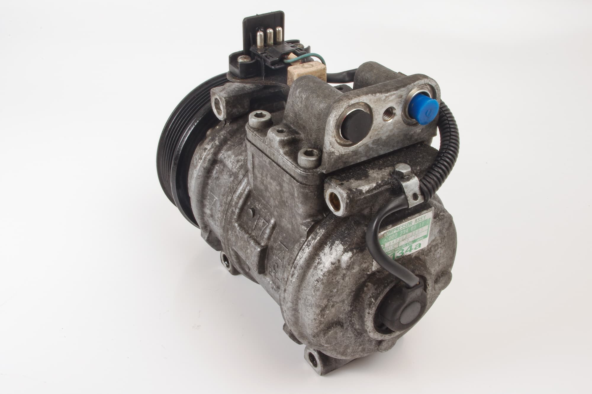 Mercedes 0002300511 A/C Compressor | W124 E W126 S R129 SL W201 C W461 W463 G