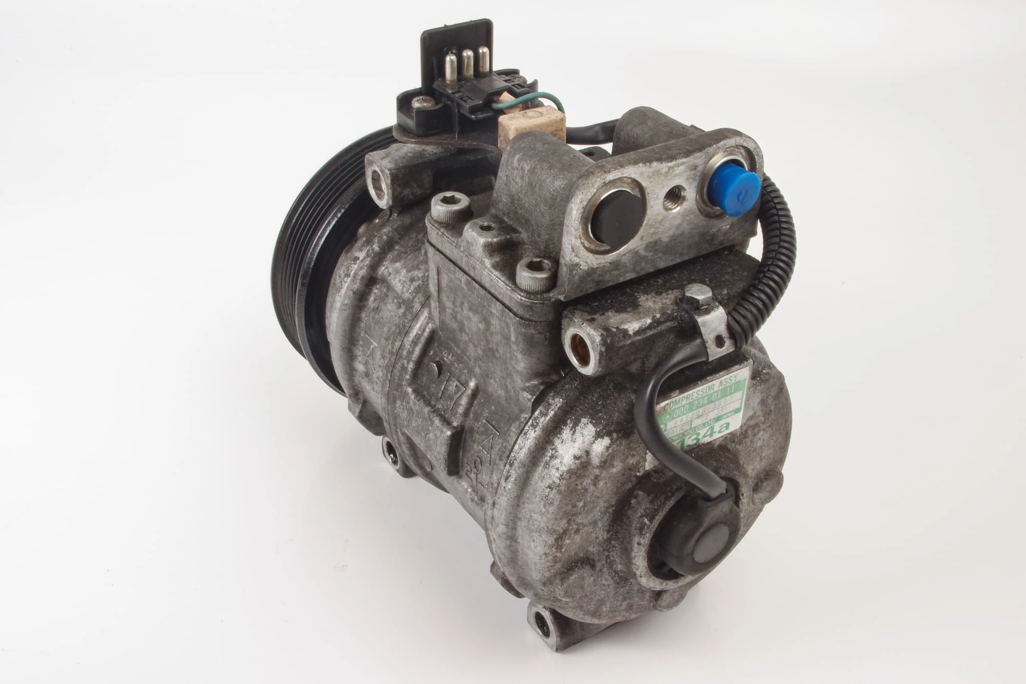 Mercedes 0002300511 A/C Compressor | W124 E W126 S R129 SL W201 C W461 W463 G