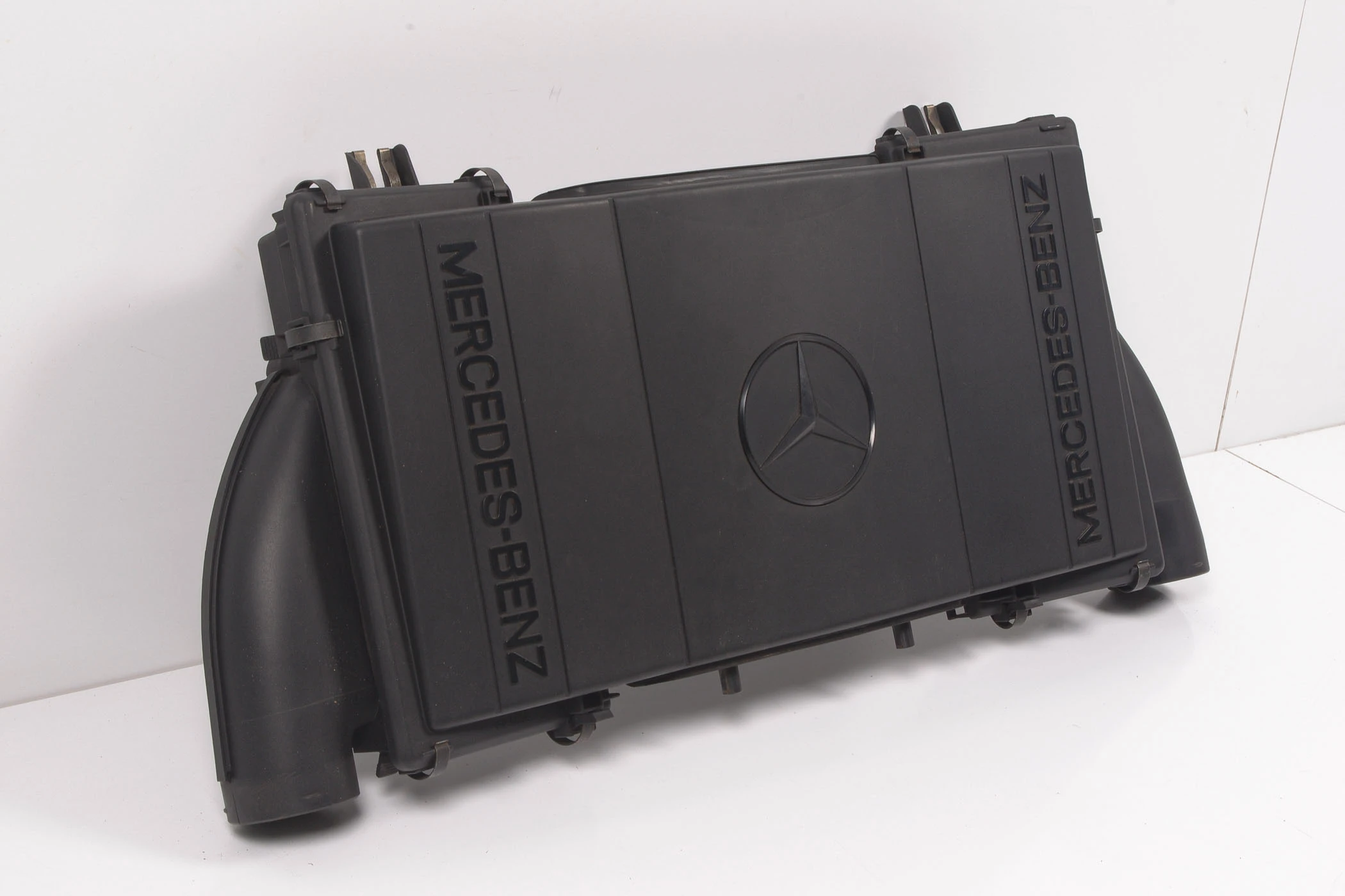Mercedes 1190940602 Air Box (a) | W124 W210 E R129 SL W140 V140 C140 S
