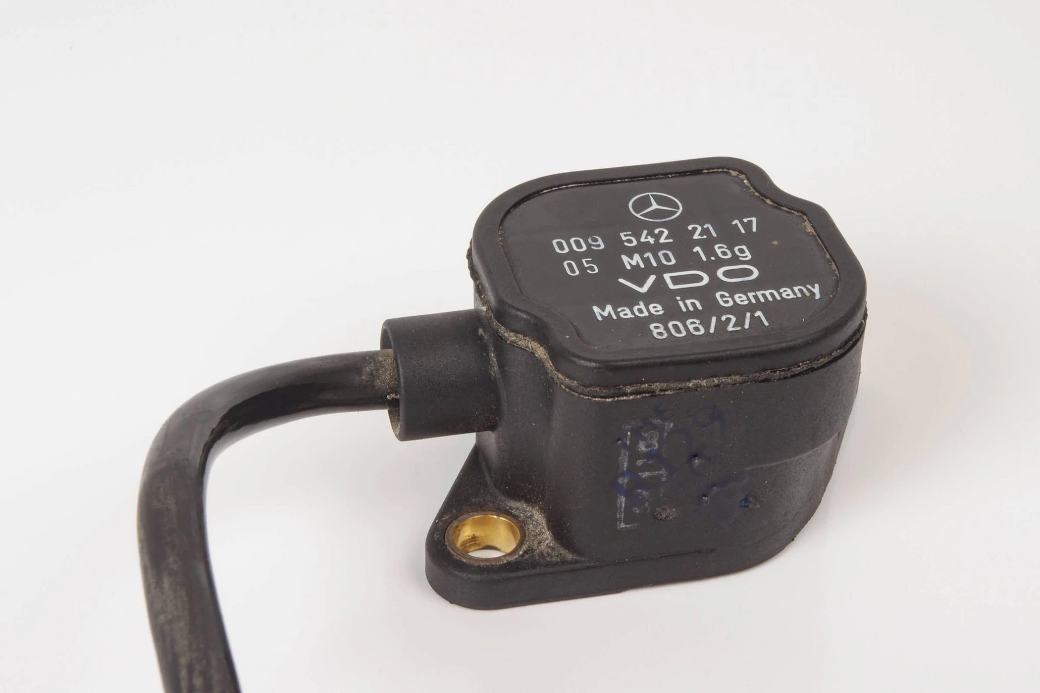Mercedes 0095422117 ADS Acceleration Sensor - Front Left | R129 SL W140 S