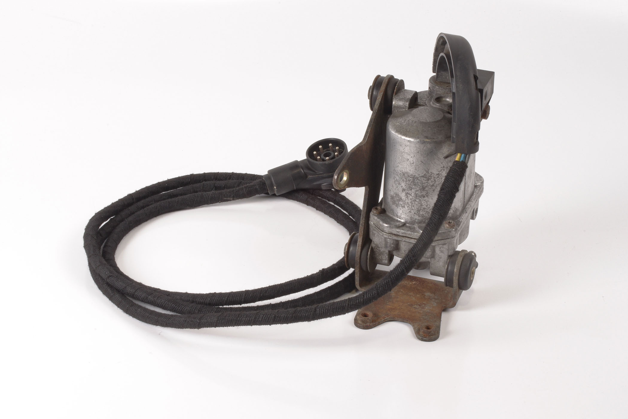 Mercedes 0005453465 ASR Actuator | R129 SL