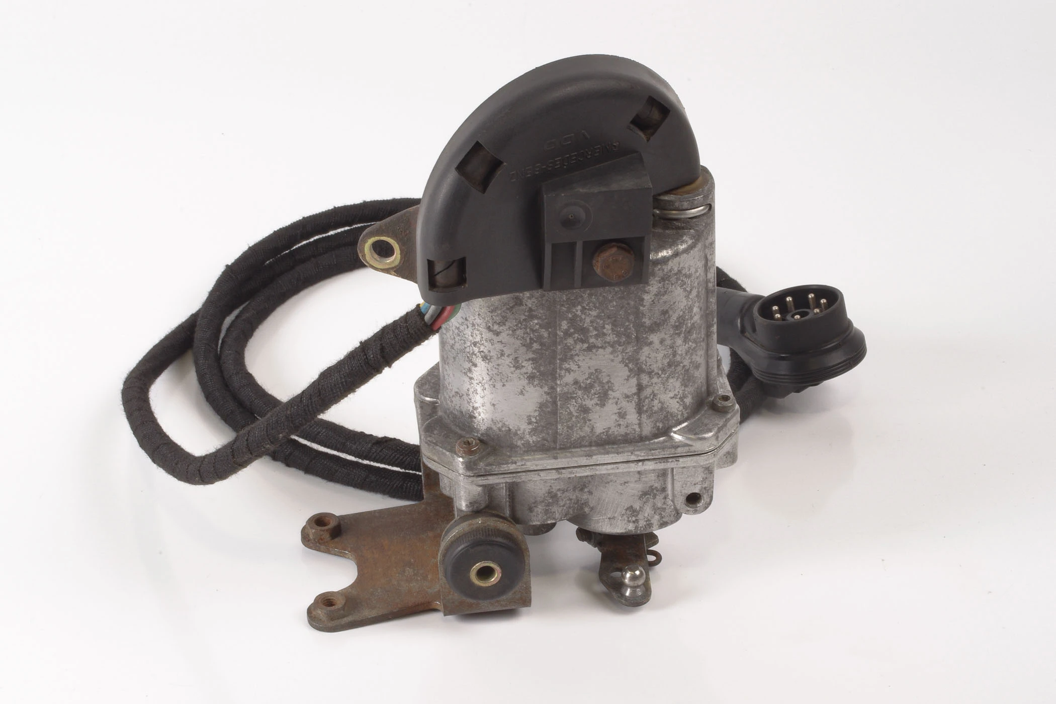 Mercedes 0005453465 ASR Actuator | R129 SL