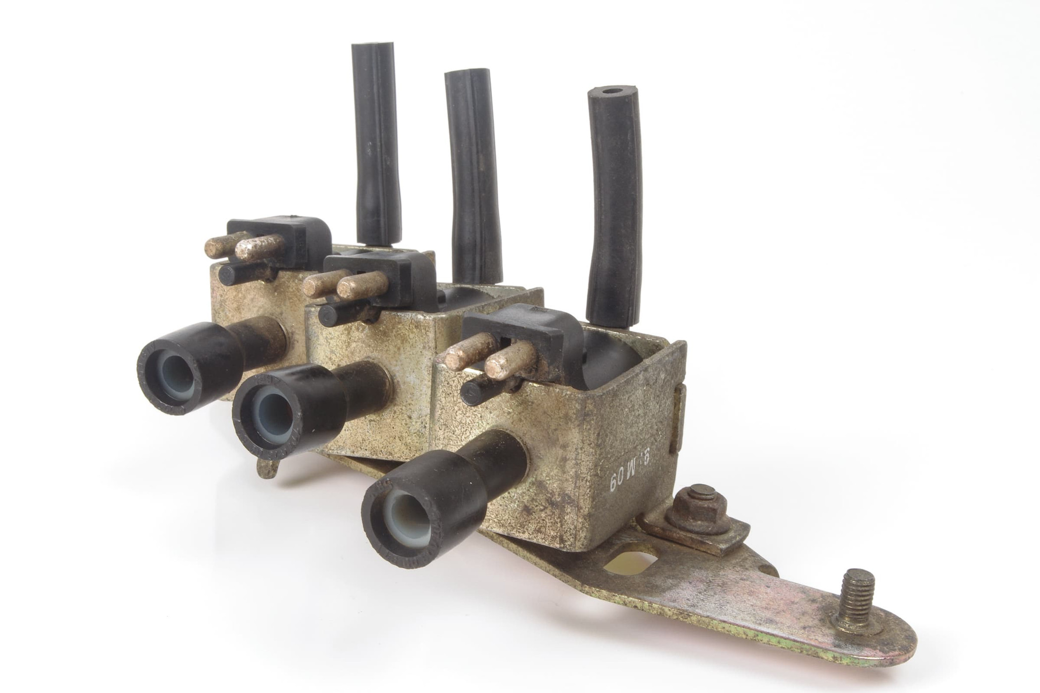 Mercedes 0015408697 Air Injection Valve | W100 W108 W109 W111 W116 W126 W140...