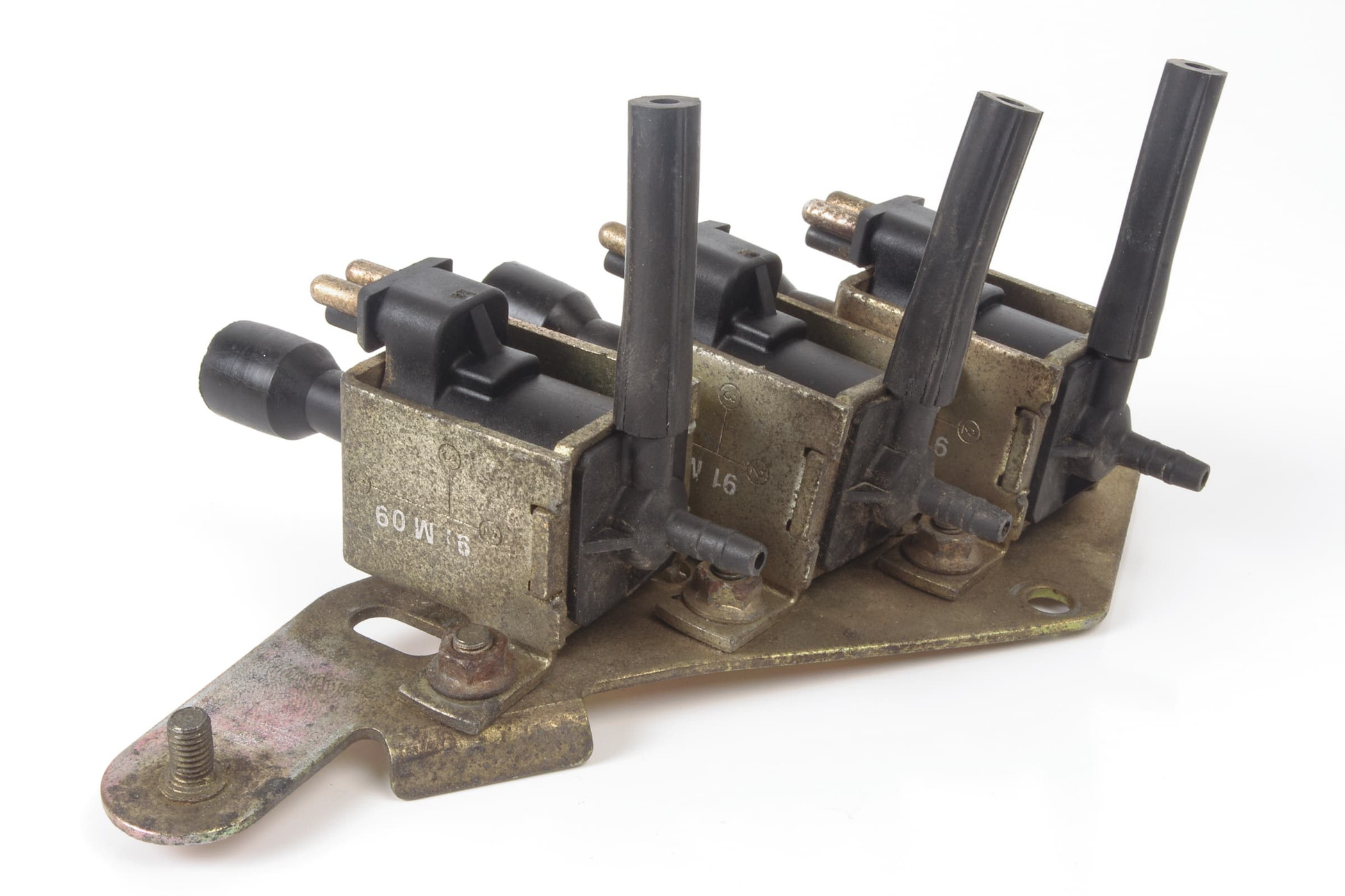 Mercedes 0015408697 Air Injection Valve | W100 W108 W109 W111 W116 W126 W140...