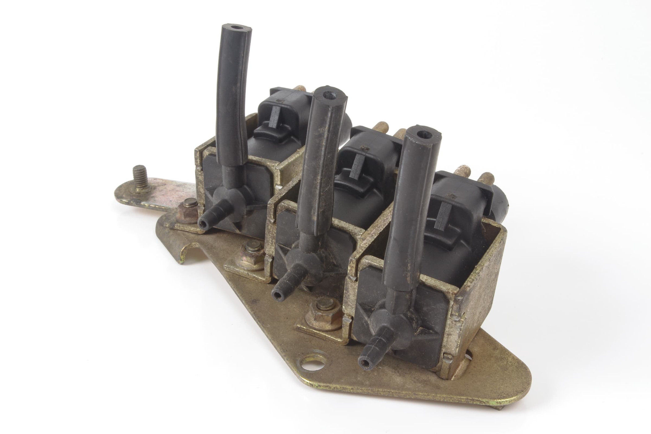 Mercedes 0015408697 Air Injection Valve | W100 W108 W109 W111 W116 W126 W140...