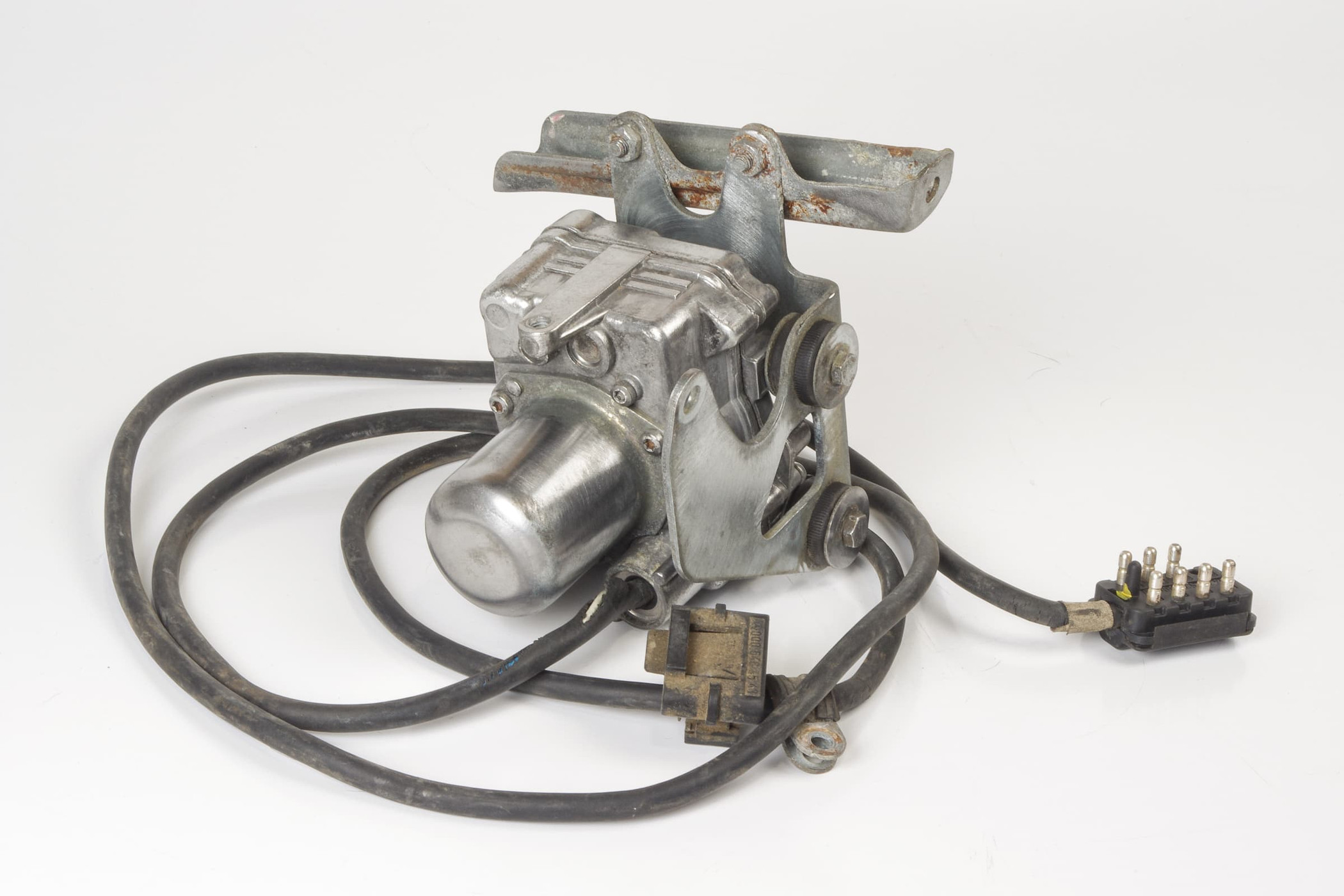 Mercedes 0005453365 Cruise Control Actuator | W123 E R129 SL W463 G W638 V