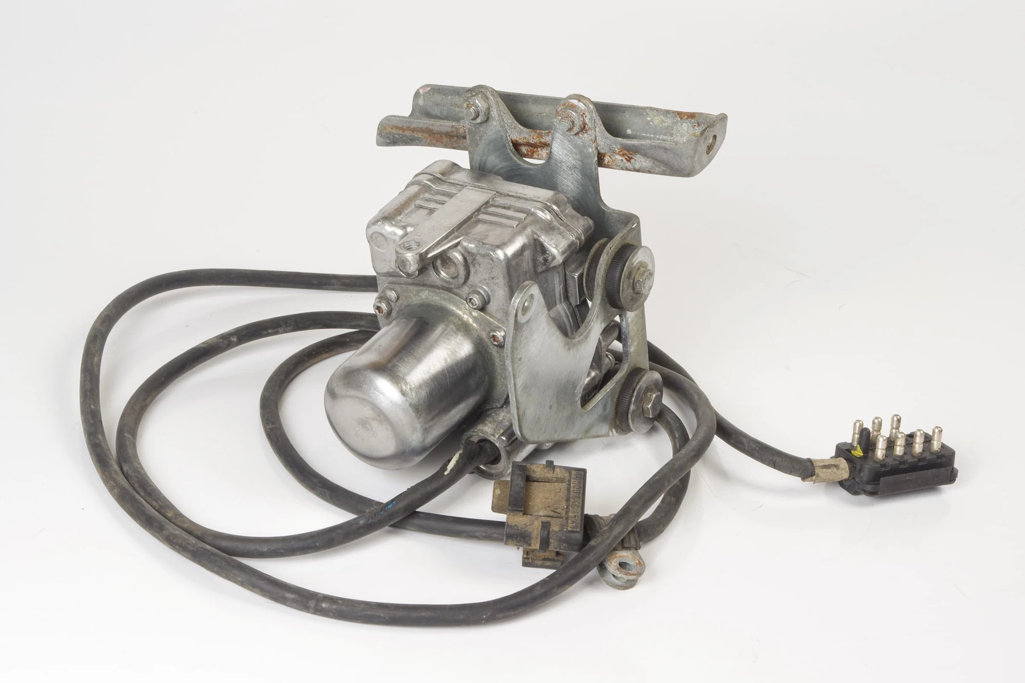 Mercedes 0005453365 Cruise Control Actuator | W123 E R129 SL W463 G W638 V