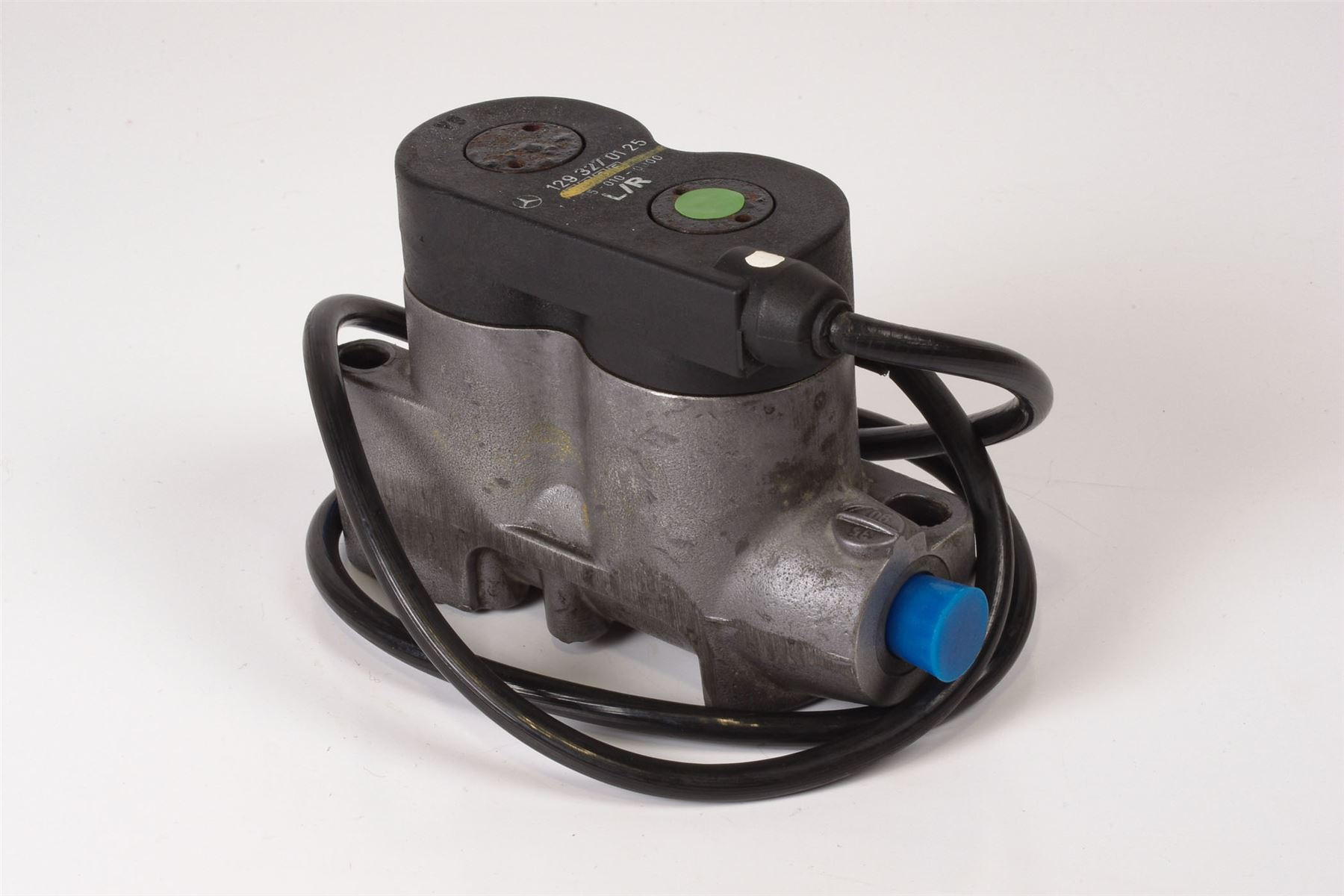 Mercedes 1293270125 Hydraulic Damping Valve - Front (c) | R129 SL