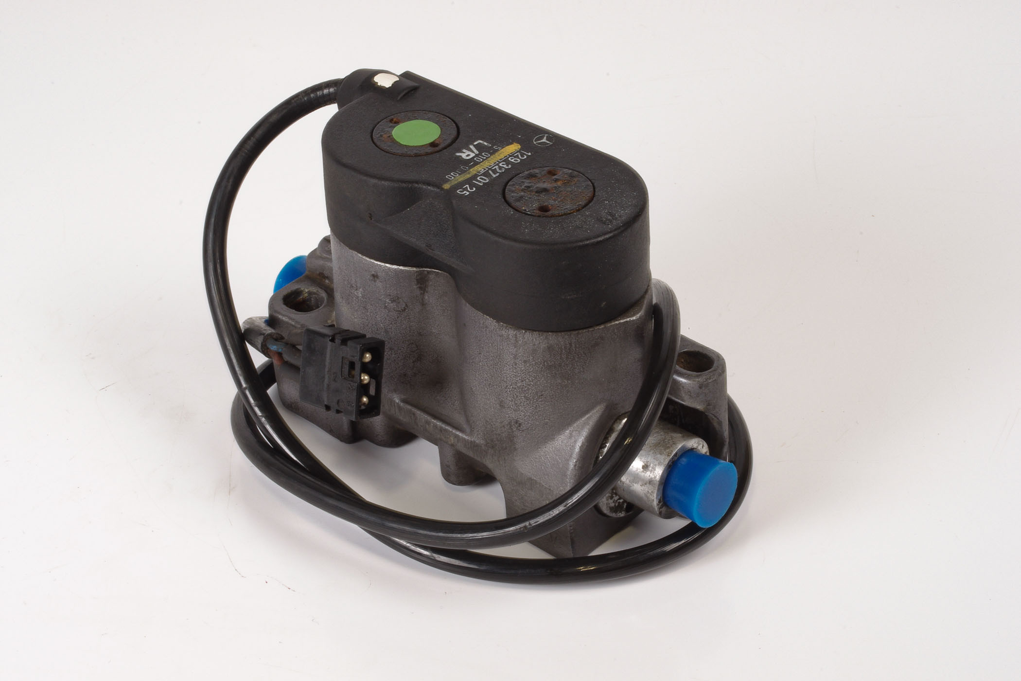 Mercedes 1293270125 Hydraulic Damping Valve - Front (c) | R129 SL