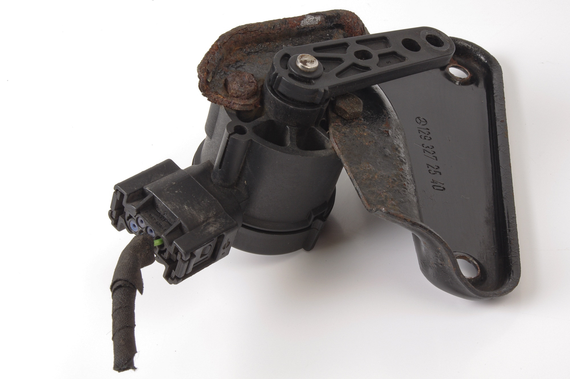 Mercedes 0105427517 Headlight Level Sensor - Front (b) | R129 SL W140 S W202...