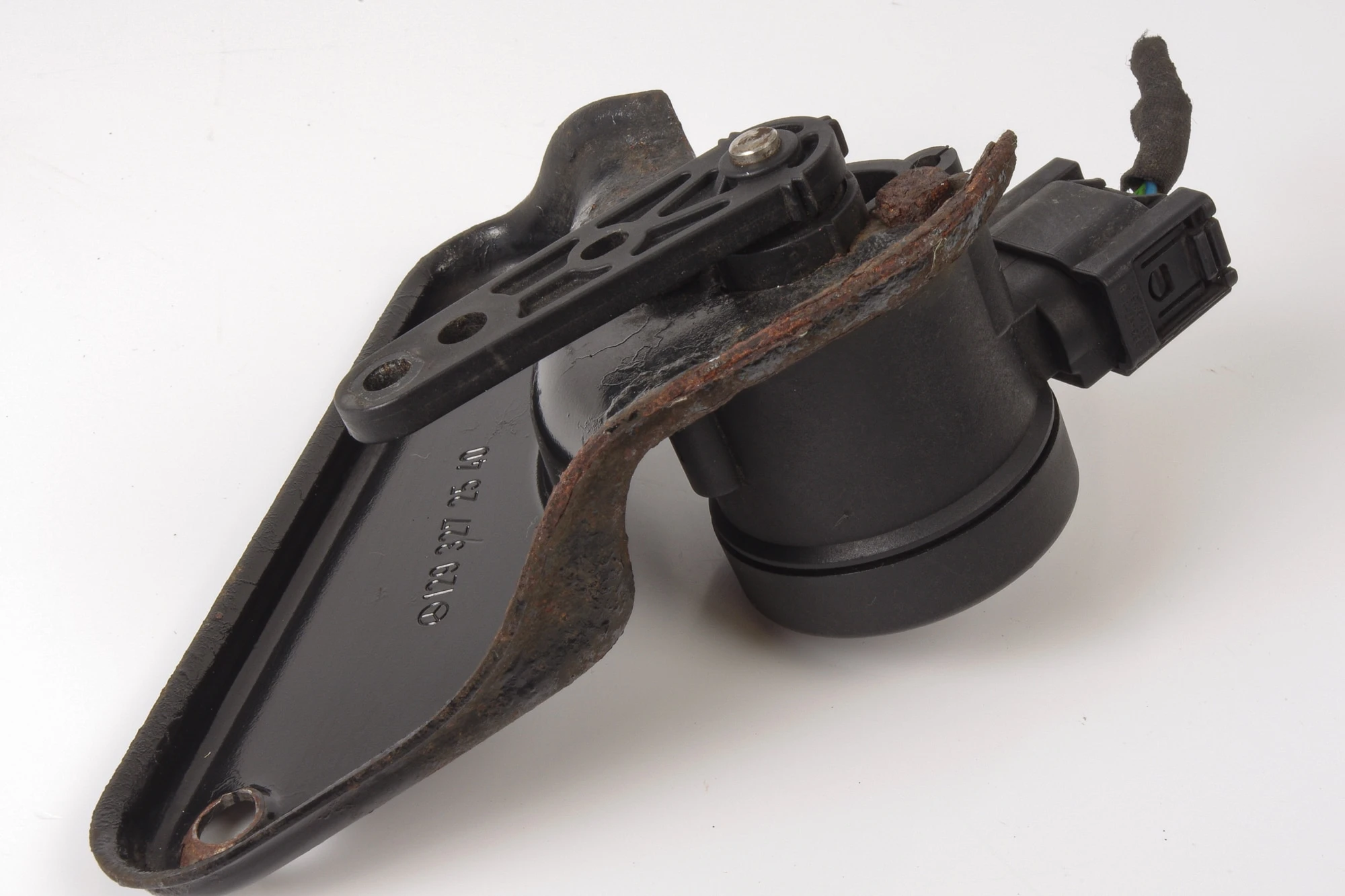 Mercedes 0105427517 Headlight Level Sensor - Front | R129 SL W140 S W202 C...