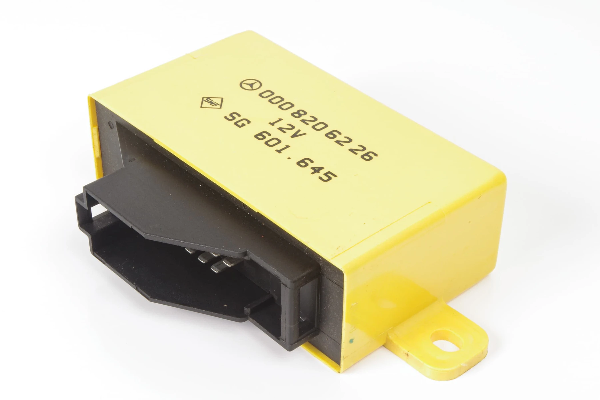 Mercedes 0008206226 Seat Heating Control Unit | W124 E W126 S R129 SL W201 C...